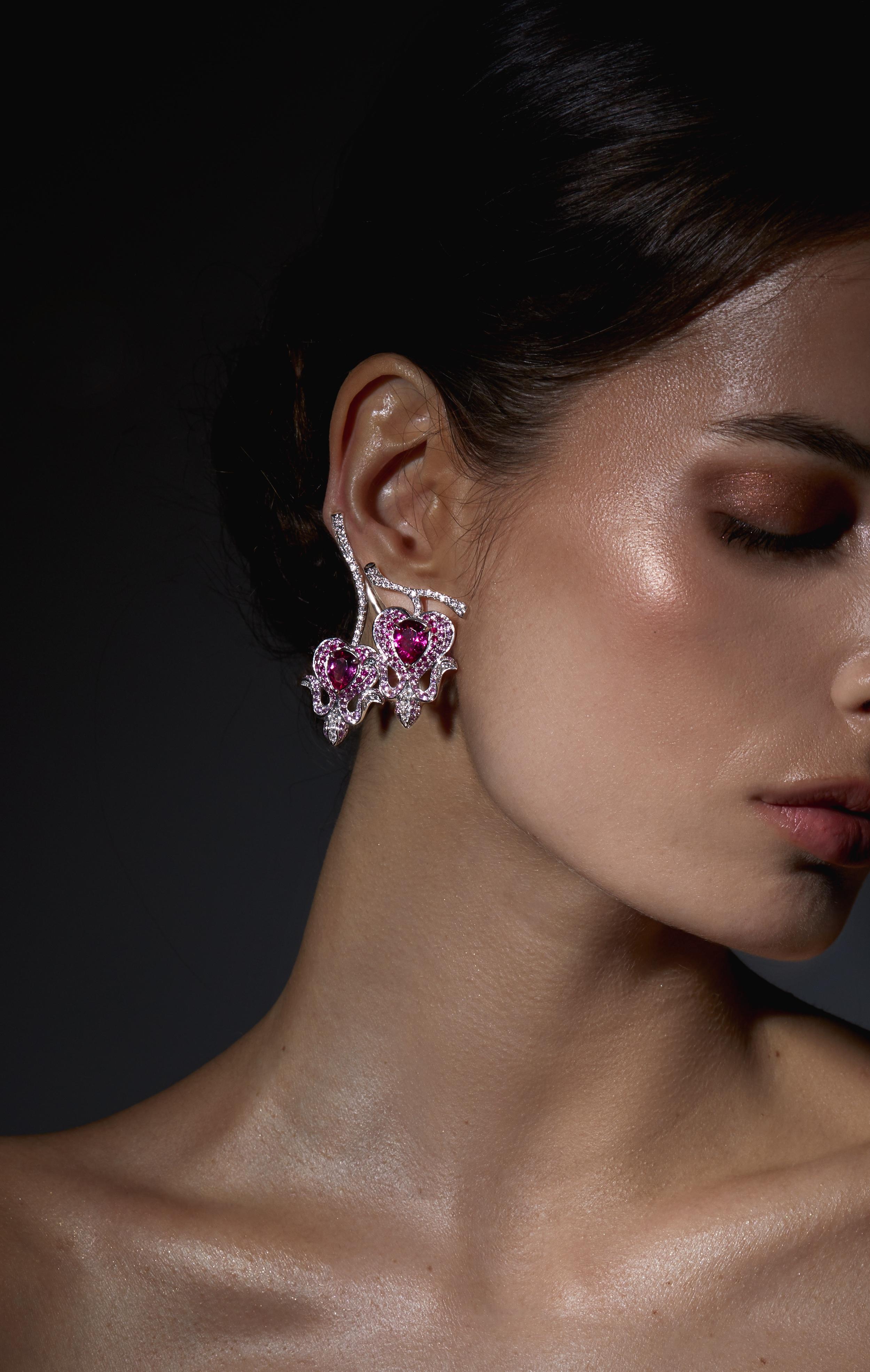 Taille brillant Boucles d'oreilles Floralis en rubellite et diamants en vente