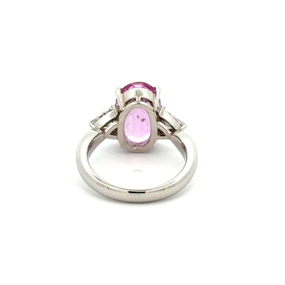 Red Carpet Vintage 6.13 Carat Imperial Pink Topaz Trillion Diamond Platinum Ring In Excellent Condition For Sale In Montreal, QC