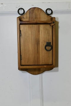 Armario con llave de cedro rojo   A  buen Armario robusto para llaves con 10 ganchos para llaves en el interior, t