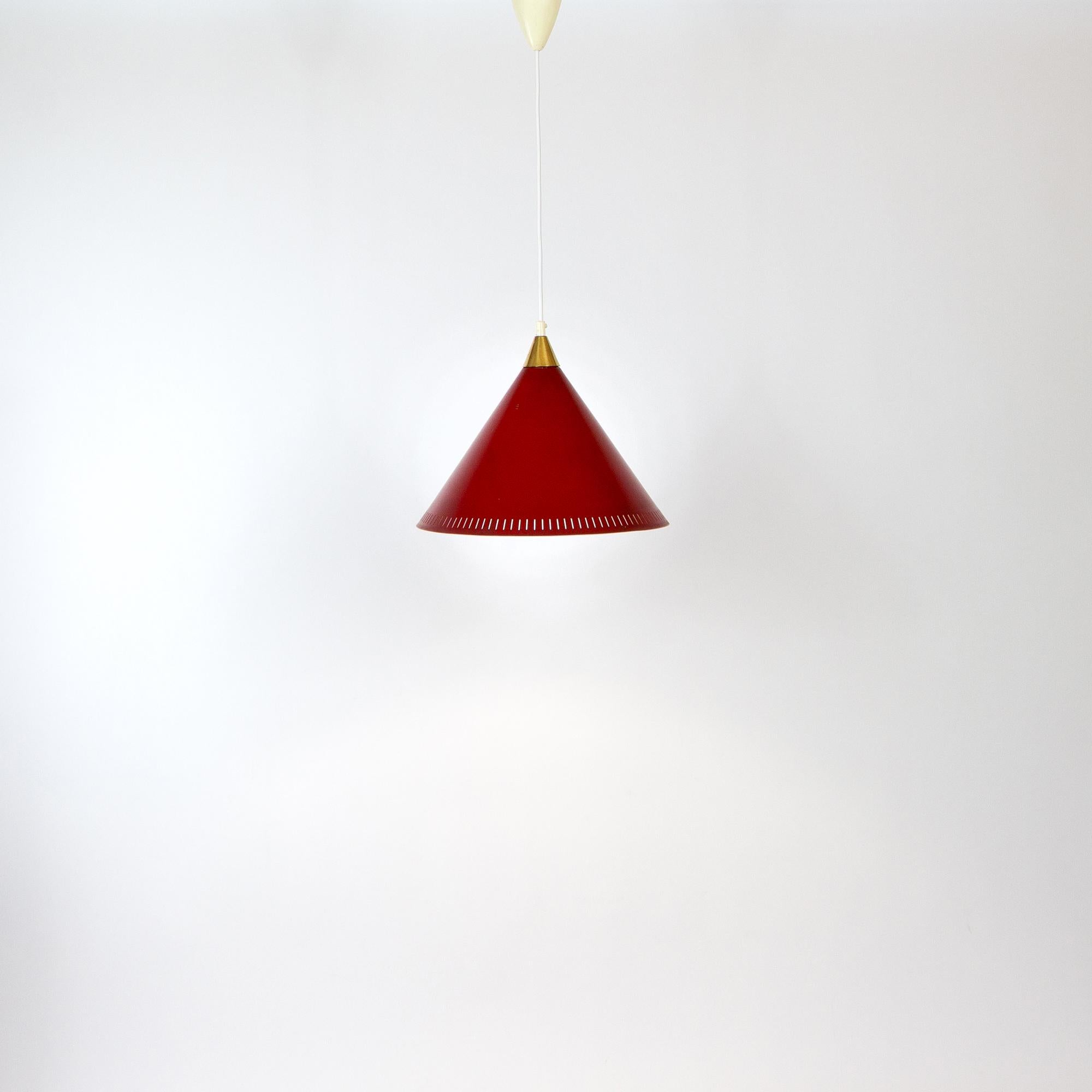Red Kegle pendant by Bent Karlby for Lyfa, Denmark, 1960s. Original height adjuster with new white cloth braided flex. Winner of the International Forum Product Design Awards, 1969.
 
  