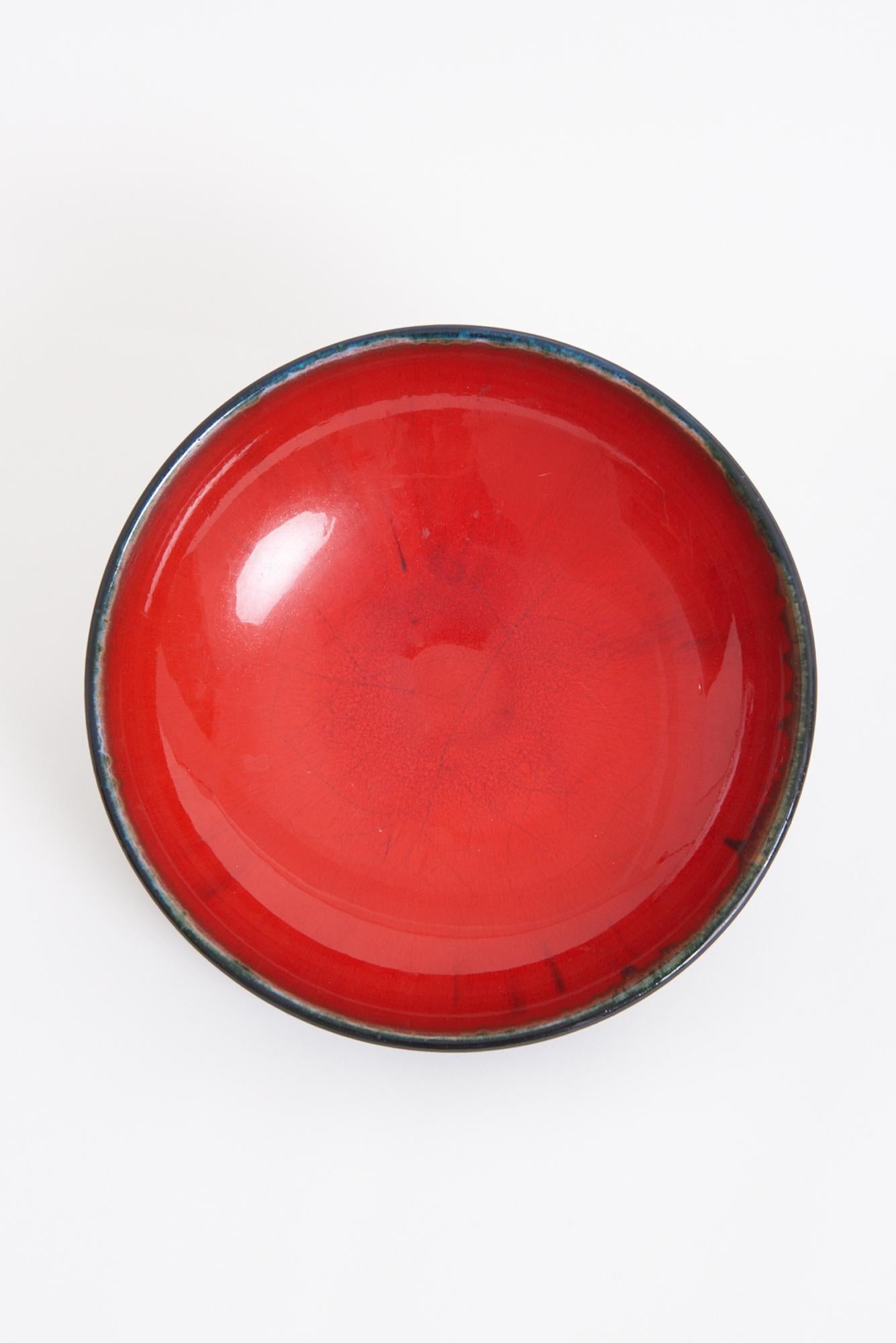 Mid-Century Modern Bol en céramique rouge de Lifas