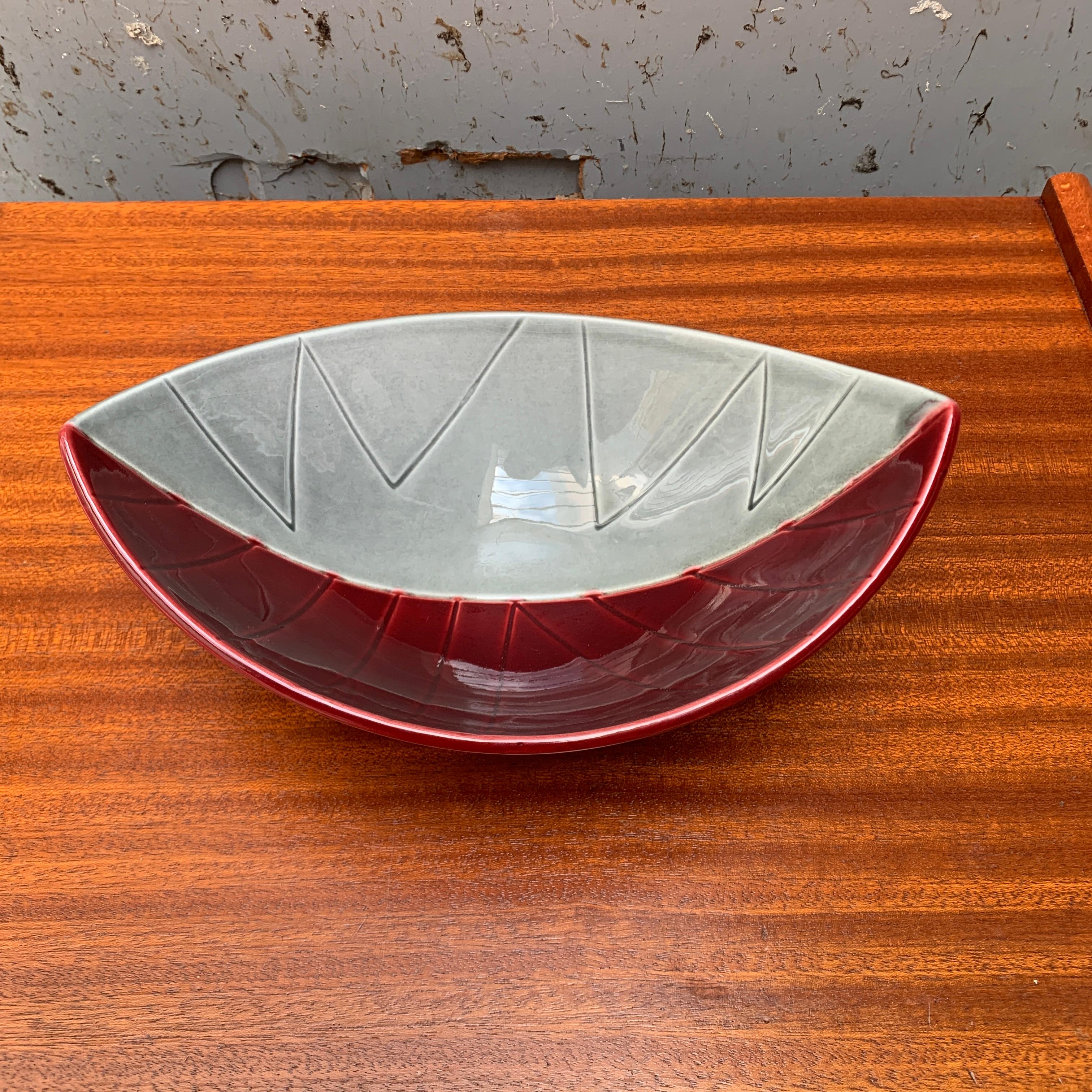 Red Ceramic California Bowl by Stålhane for Rörstran, Sweden Mid-Century Modern  For Sale 6