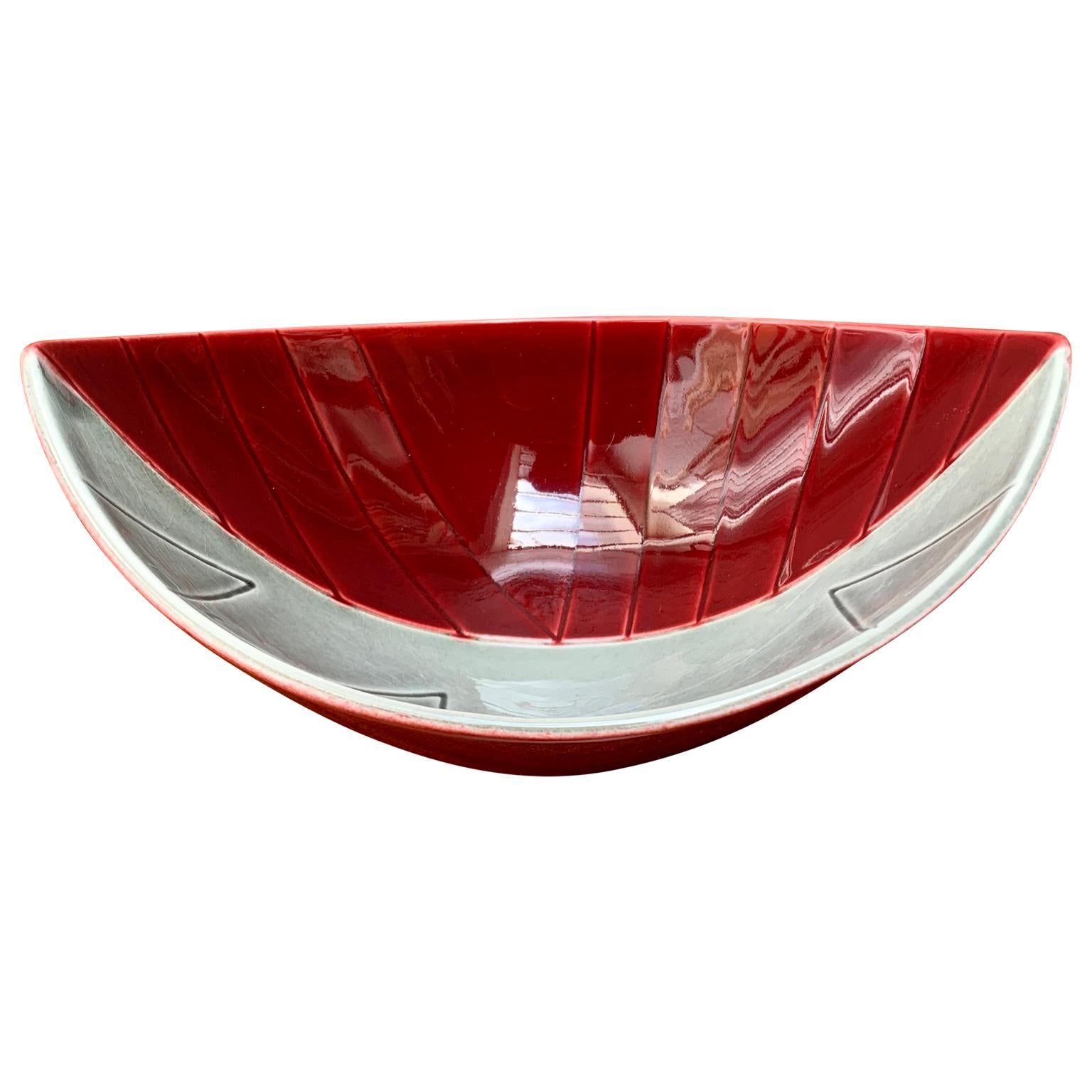 Red Ceramic California Bowl by Stålhane for Rörstran, Sweden Mid-Century Modern  In Good Condition For Sale In Haddonfield, NJ