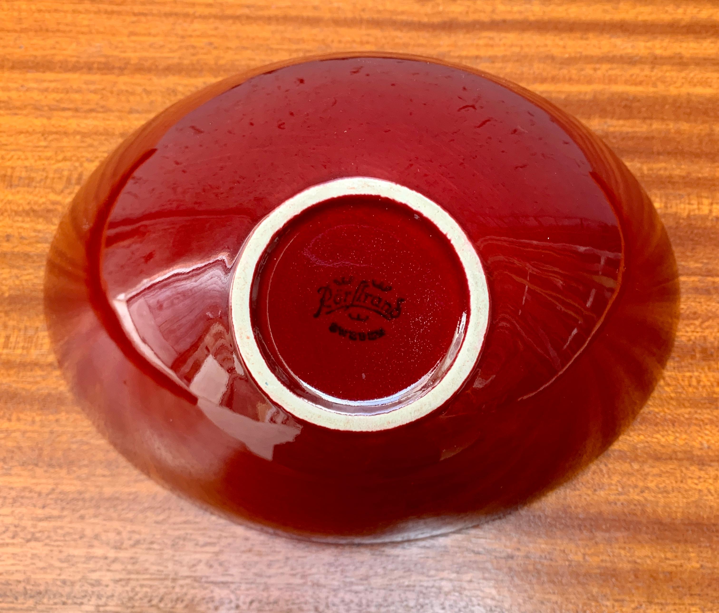 California Bowl de cerámica roja de Stålhane para Rörstran, Suecia Moderna de mediados de siglo Gres en venta