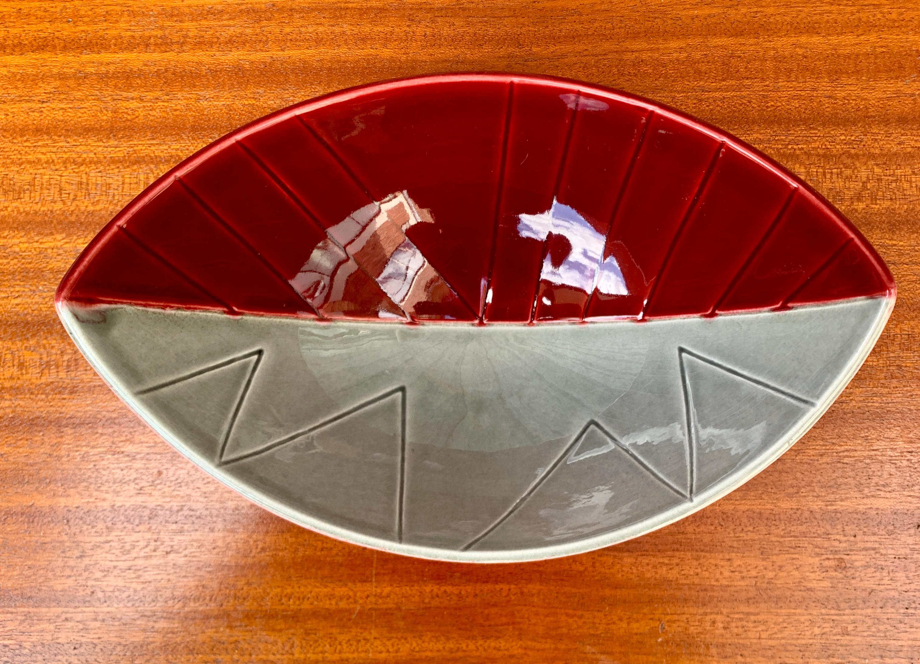 Red Ceramic California Bowl by Stålhane for Rörstran, Sweden Mid-Century Modern  For Sale 3