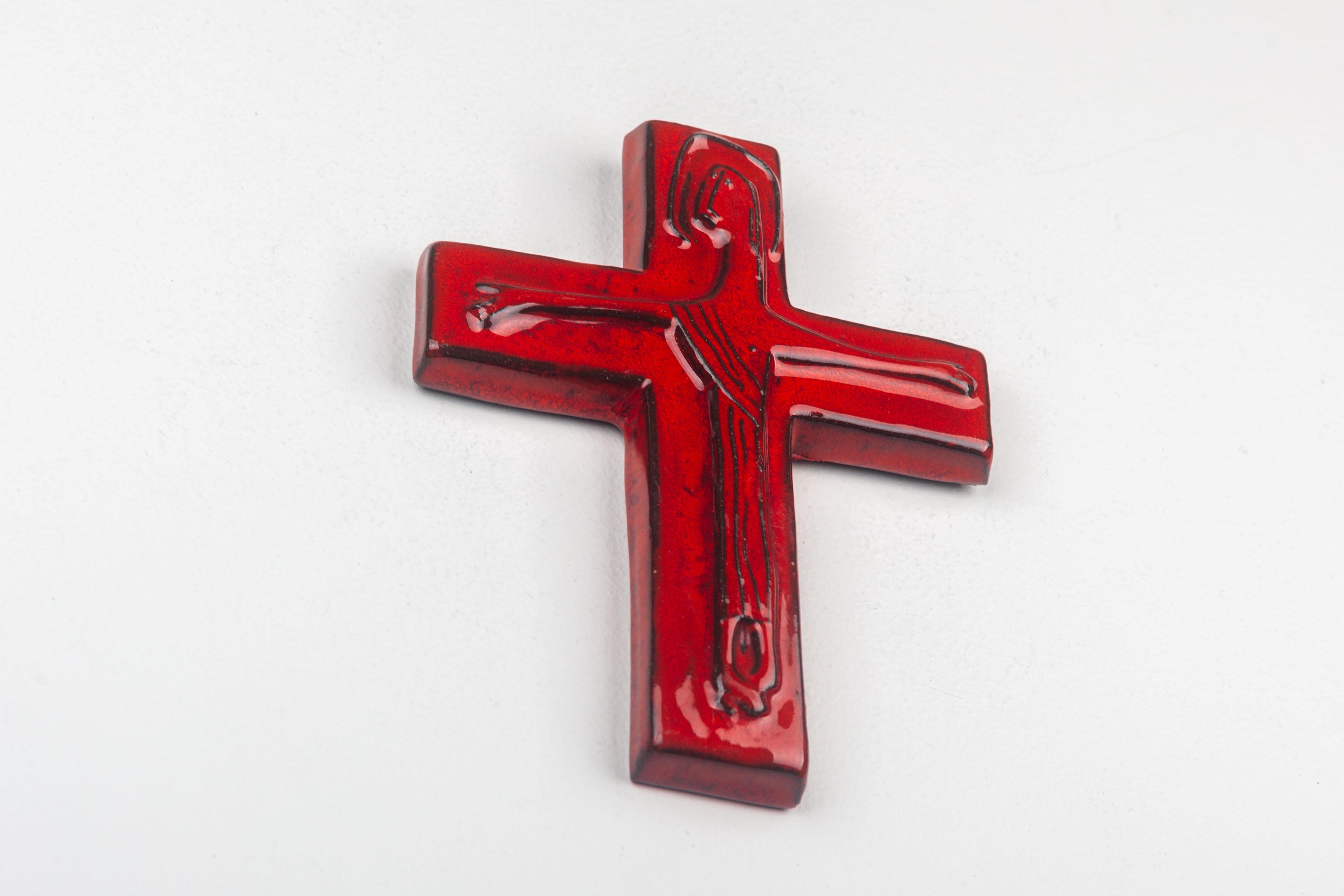 Red Ceramic Cross with Christ Figure, a Modernist Northern European Collectible For Sale 4