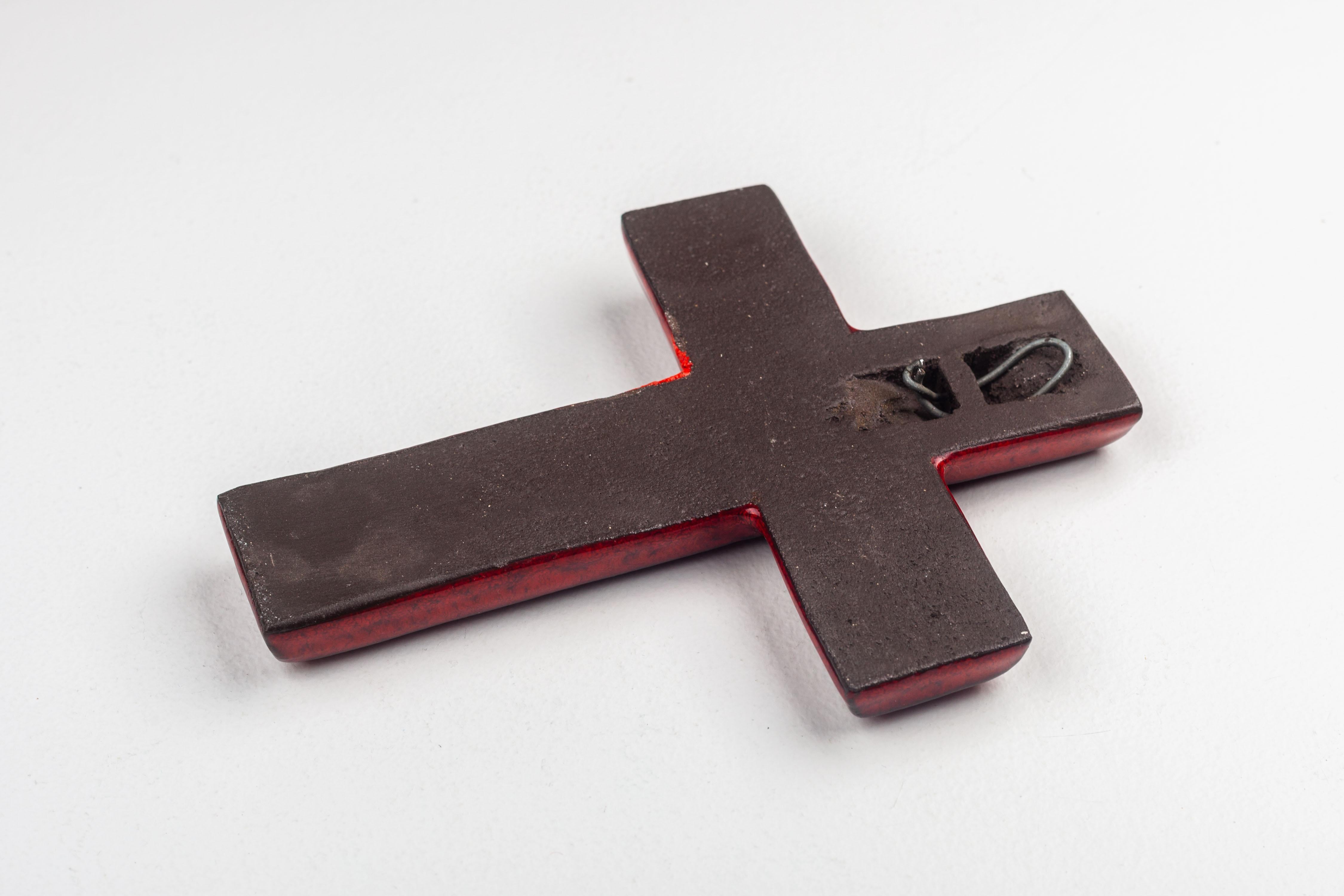 Red Ceramic Cross with Christ Figure, a Modernist Northern European Collectible For Sale 2