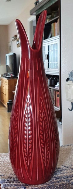 Gunnar Nylund Rote Keramikvase für Rörstrand  Schweden
