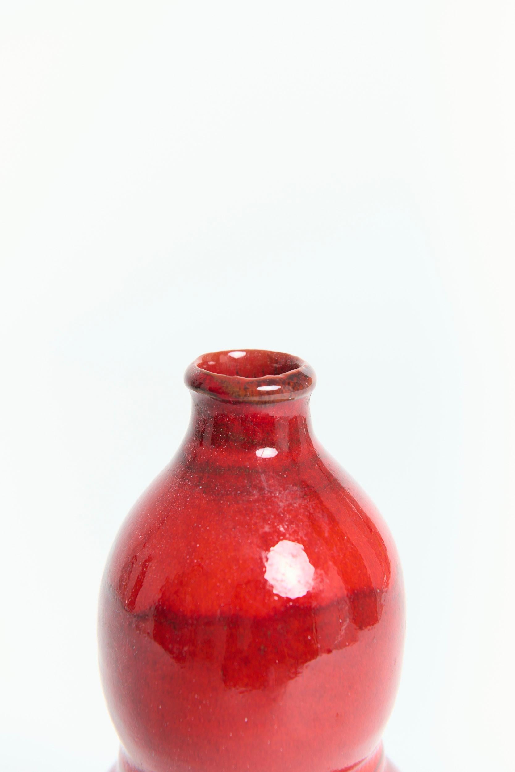 Jarrón de cerámica rojo Francés en venta