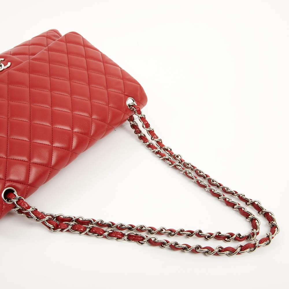 Chanel Jumbo sac à rabat simple rouge en vente 10