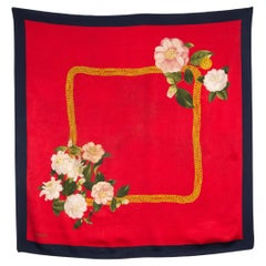 Roter Chanel Seidenschal