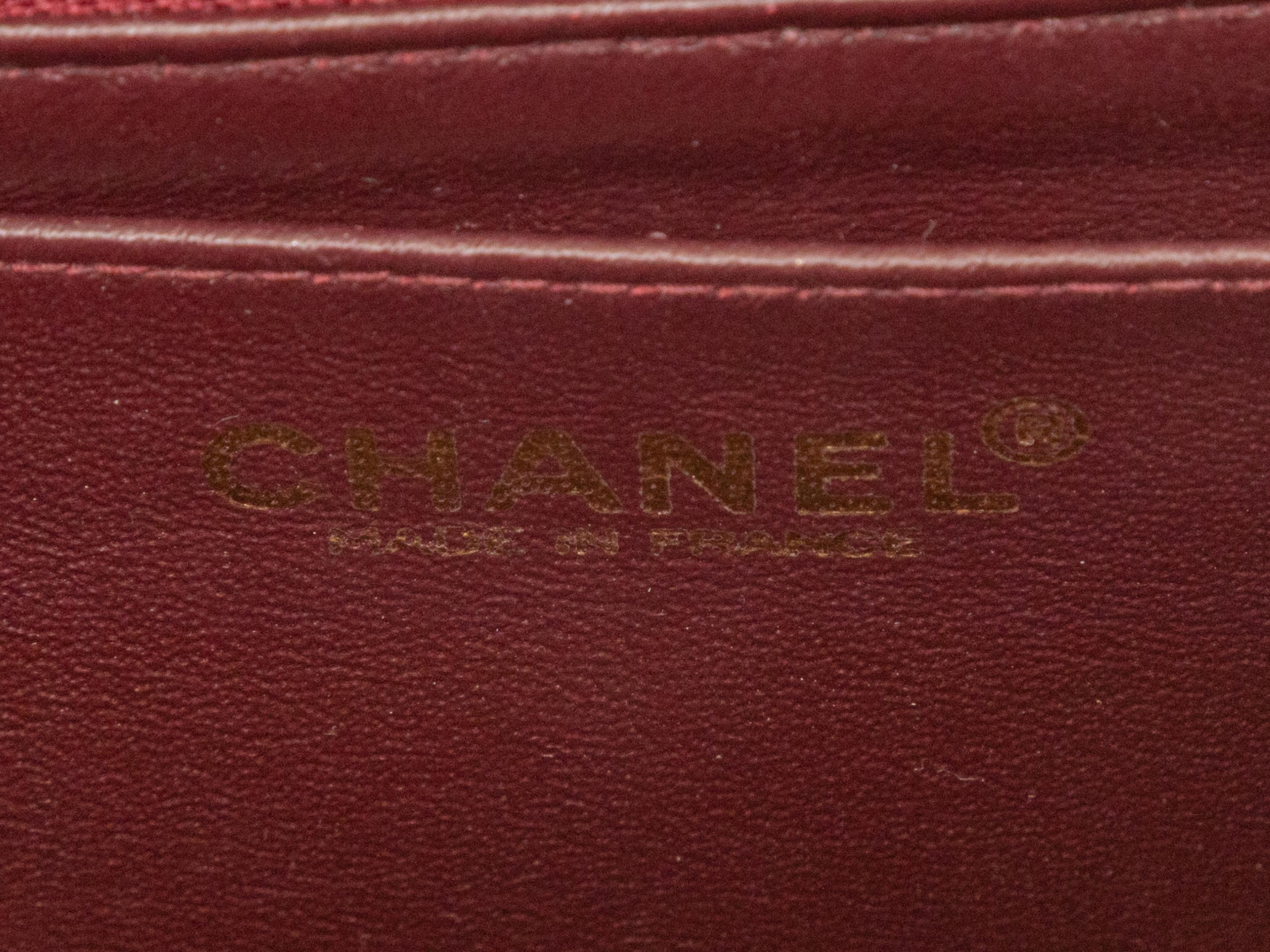 Borsa Chanel quadrata rossa con mini patta in vendita 2