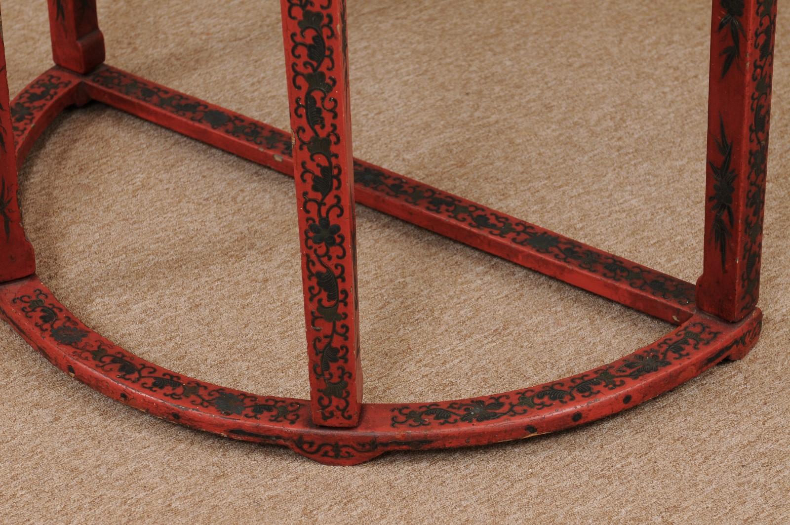 Table console Demilune en chinoiserie rouge, Chine du XIXe siècle en vente 8