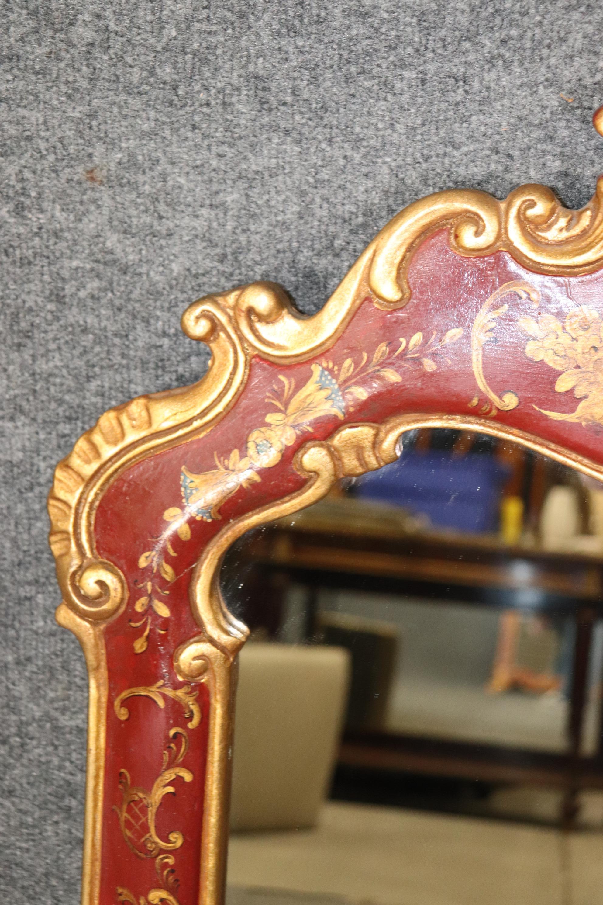 Red Chinoiserie Style Lacquered and Gilt Carved Wall Hanging Mirror In Good Condition For Sale In Swedesboro, NJ