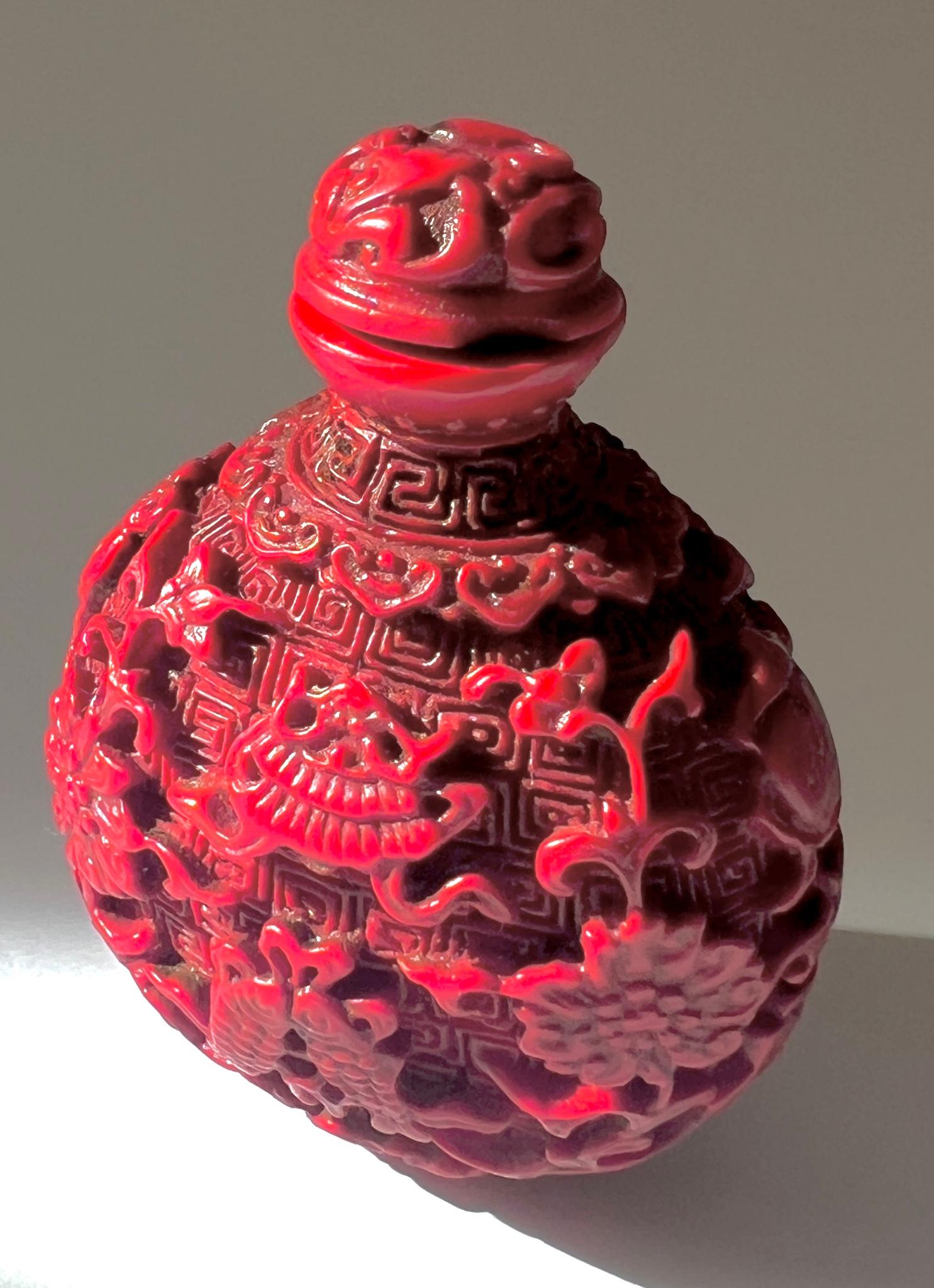 Red Cinnabar Carved Snuff or Fragrance Bottle In Good Condition For Sale In Los Angeles, CA