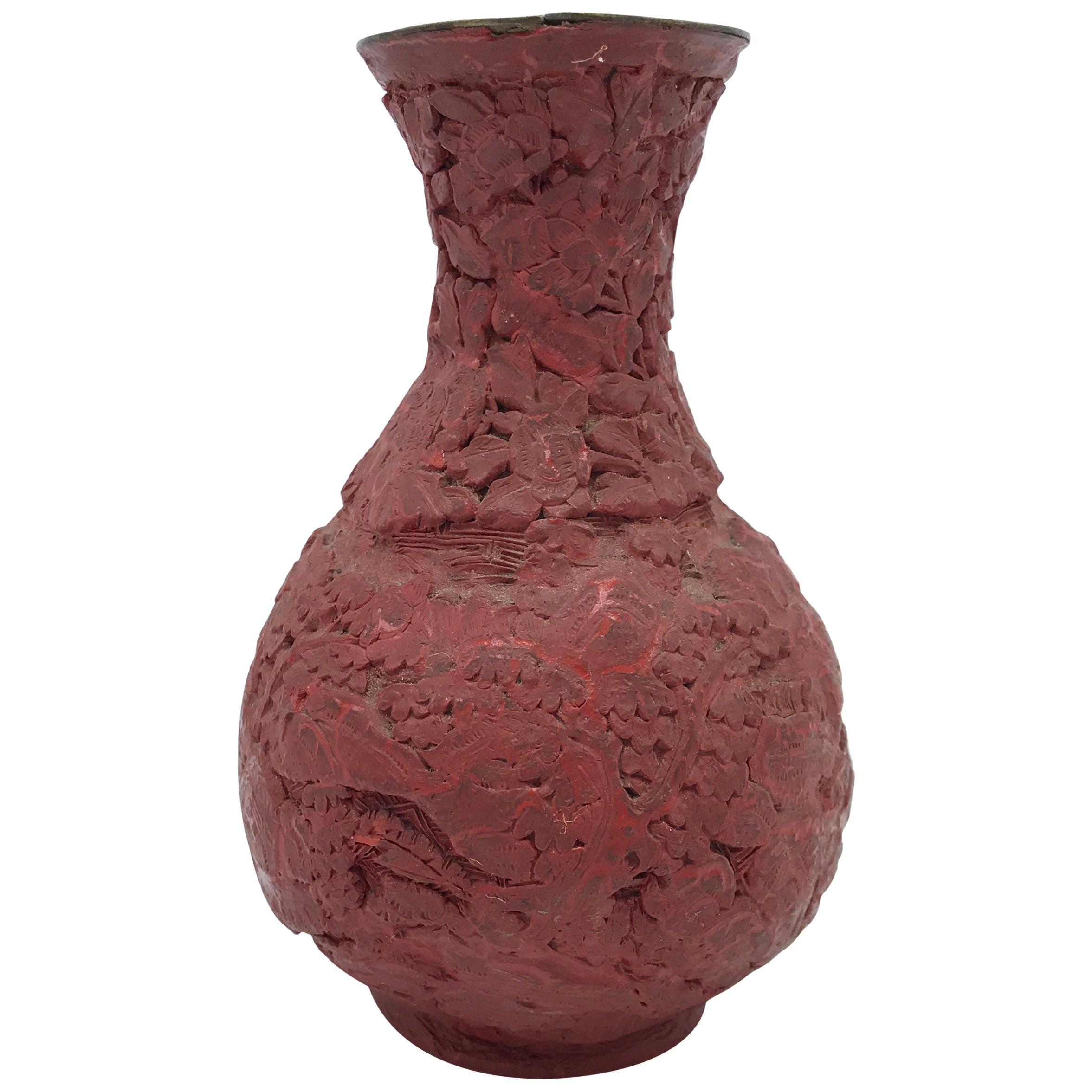 Red Cinnabar Vase with Floral Motif, 18th-19th Century For Sale