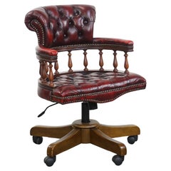 Sedia da ufficio girevole classica rossa in pelle di vacchetta Chesterfield su ruote