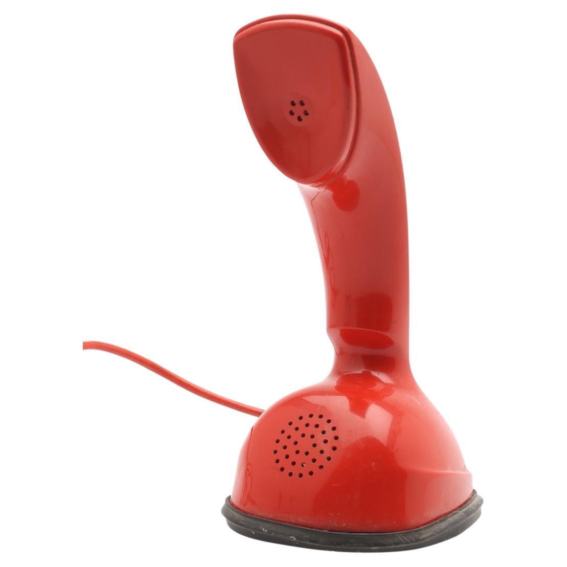 téléphone de table rouge Ericofon par LM Ericsson