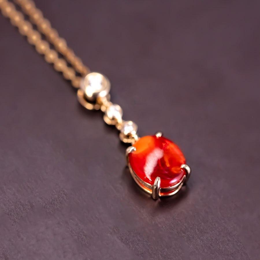 Brilliant Cut Red Color Mexican Egg Fire Opal Diamond Necklace 18K Yellow Gold For Sale