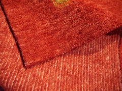 Alfombra roja de diseño contemporáneo anudada a mano en lana y seda Colección Djoharian