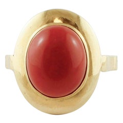 Red Coral, 18 Karat Yellow Gold Classic Retro Ring