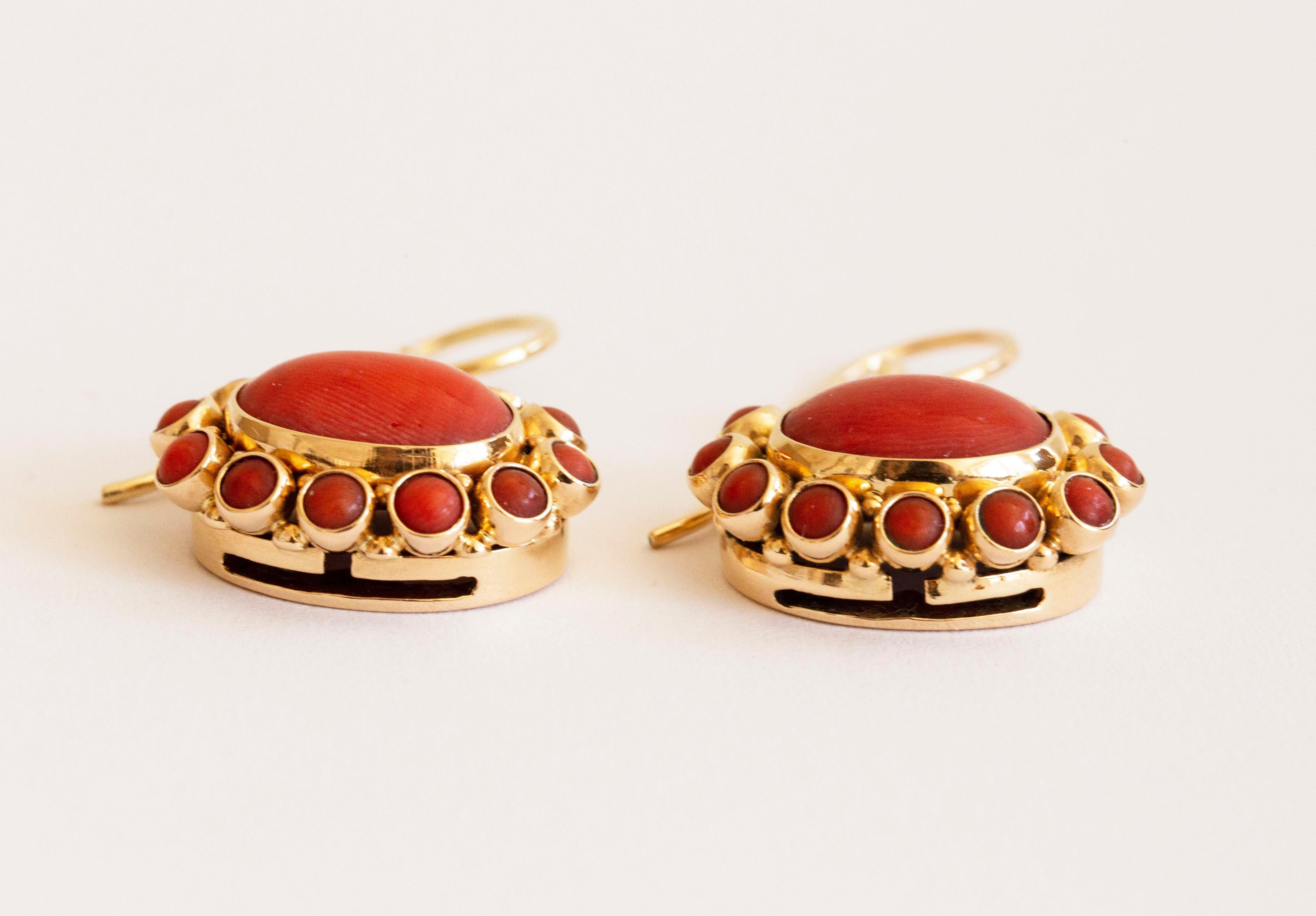 Retro Red Coral and 14 Karat Gold Vintage Dutch Pendant Earrings For Sale