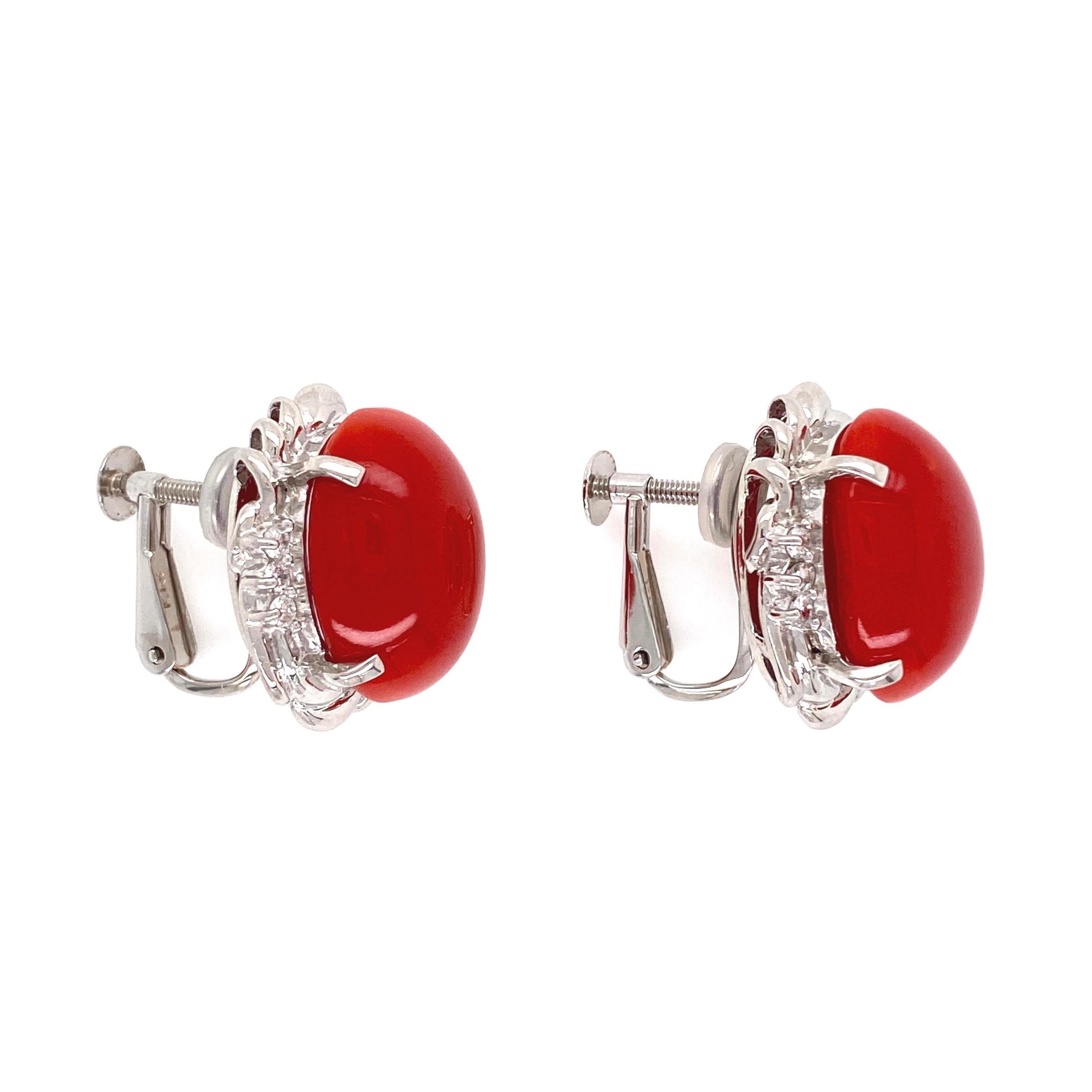 Red Coral and Diamond Platinum Retro Style Clip Earrings Fine Estate Jewelry In Excellent Condition In Montreal, QC