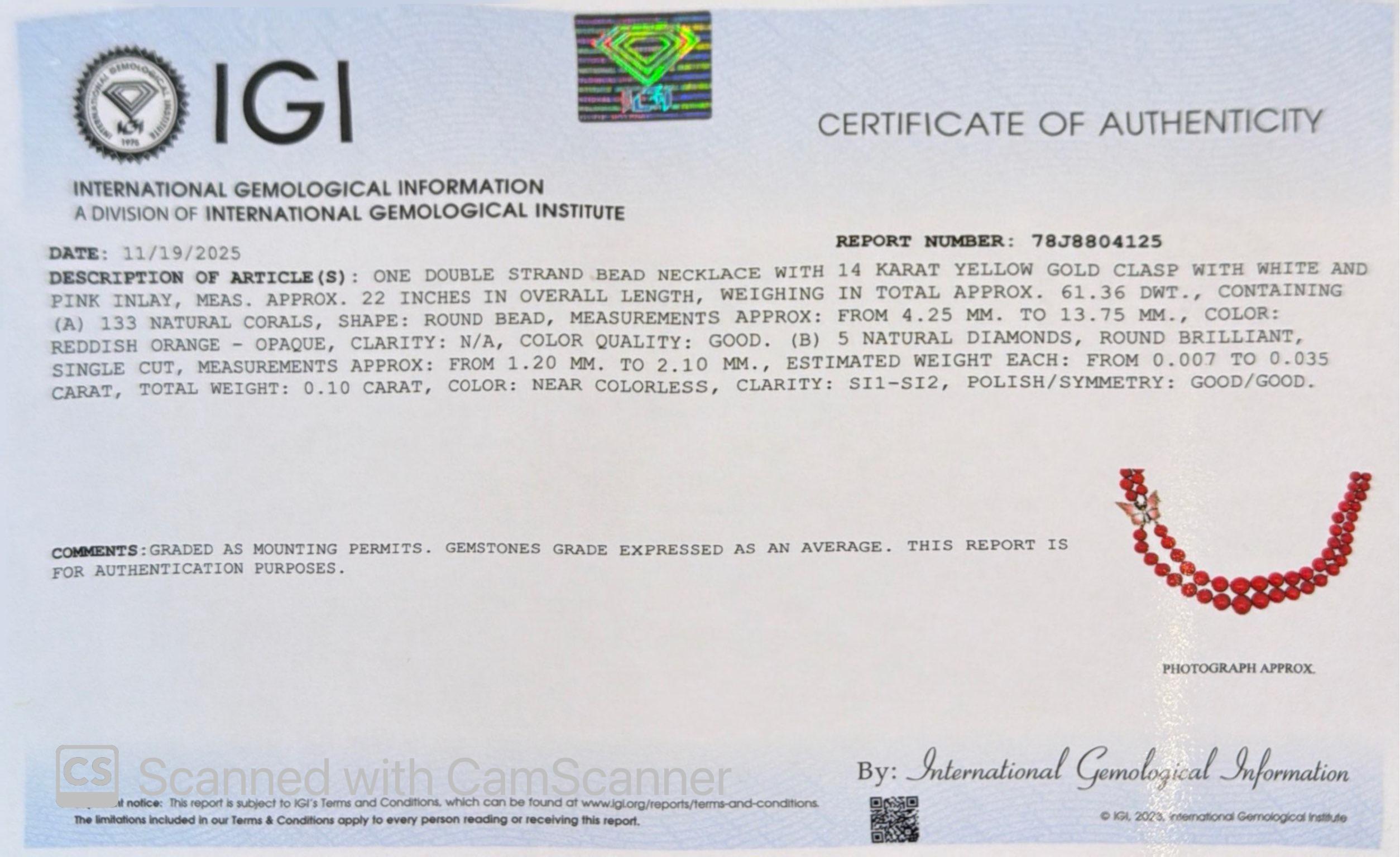 Ensemble collier et boucles d'oreilles en or jaune 18 carats avec perles de corail rouge et fermoir papillon en vente 15