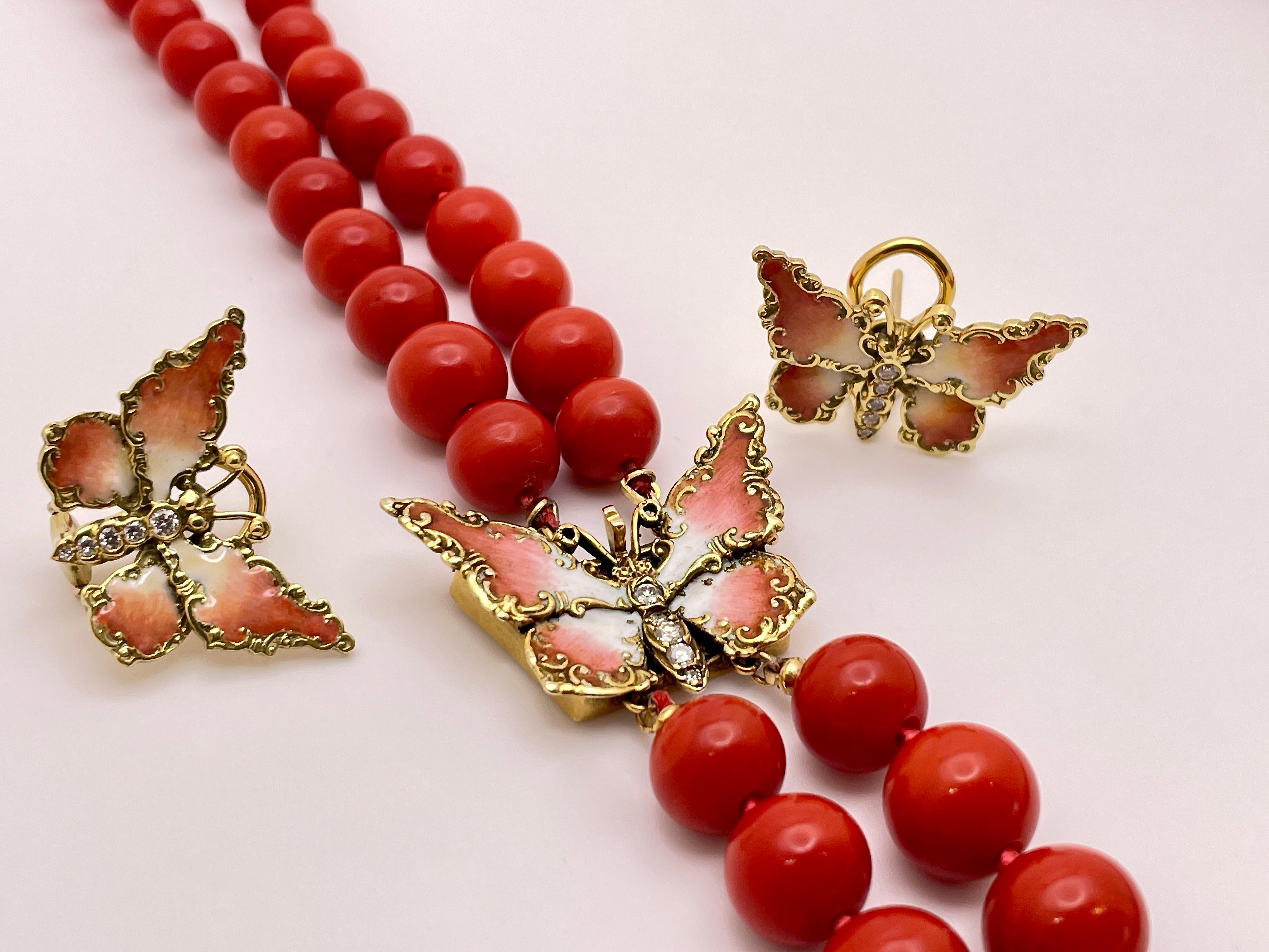 Set aus Halskette und Ohrringen, rote Koralle Perlen 18 Karat Gelbgold Schmetterlingsverschluss im Angebot 15