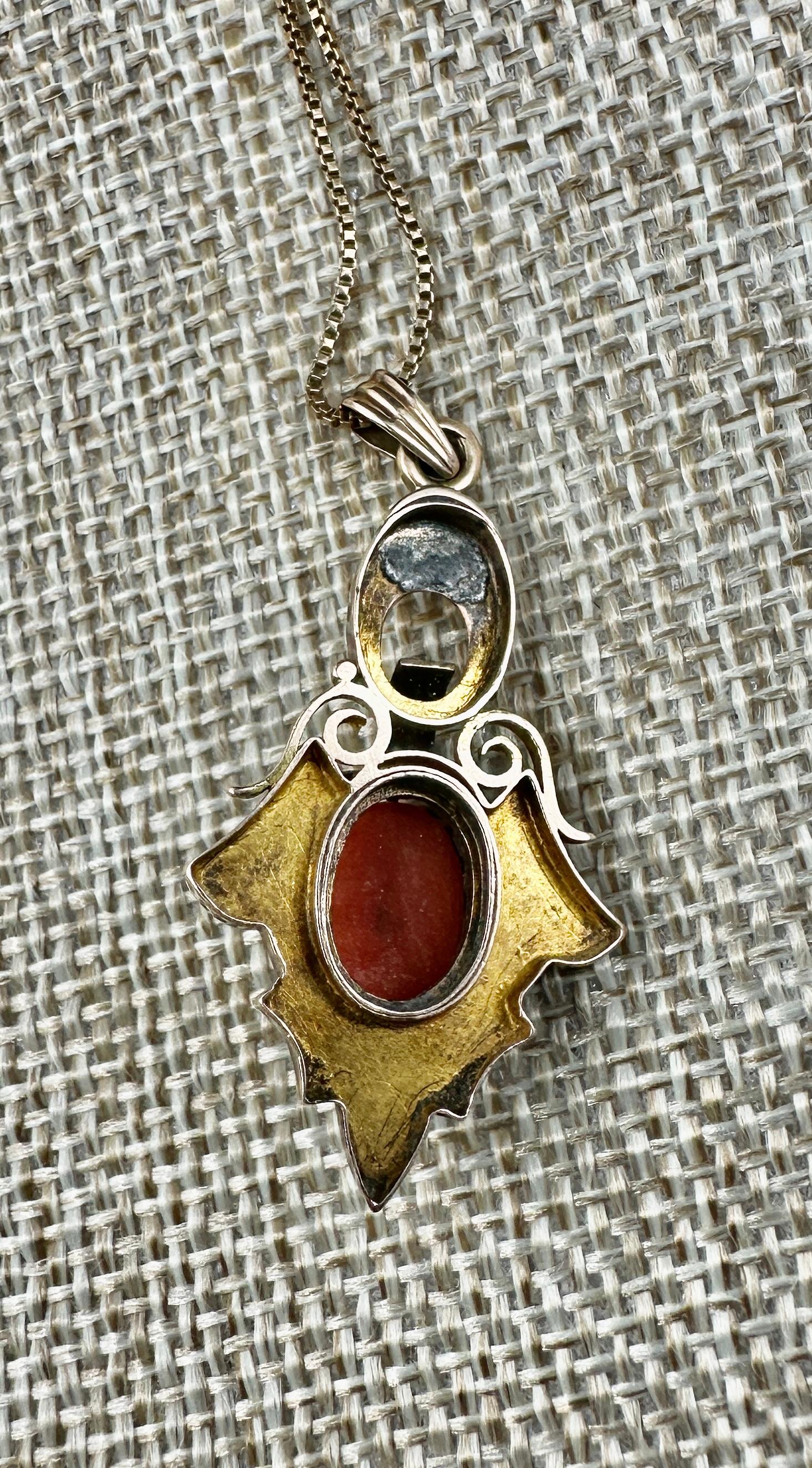 Rote Koralle Kamee Emaille Anhänger Halskette 14 Karat Gold Junge Männlich Gott Viktorianisch im Angebot 8