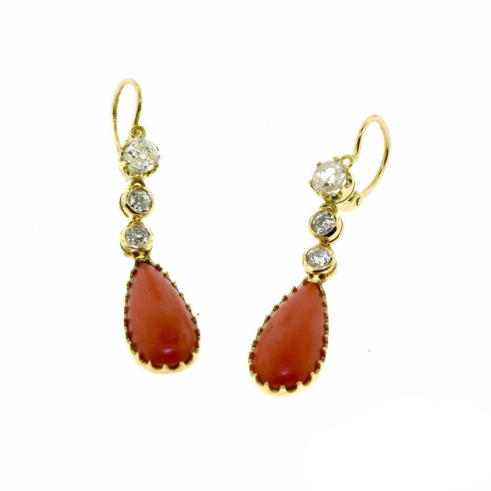 Red Coral Diamond 18 Karat Yellow Gold Dangle Drop Earrings In Good Condition In Miami, FL