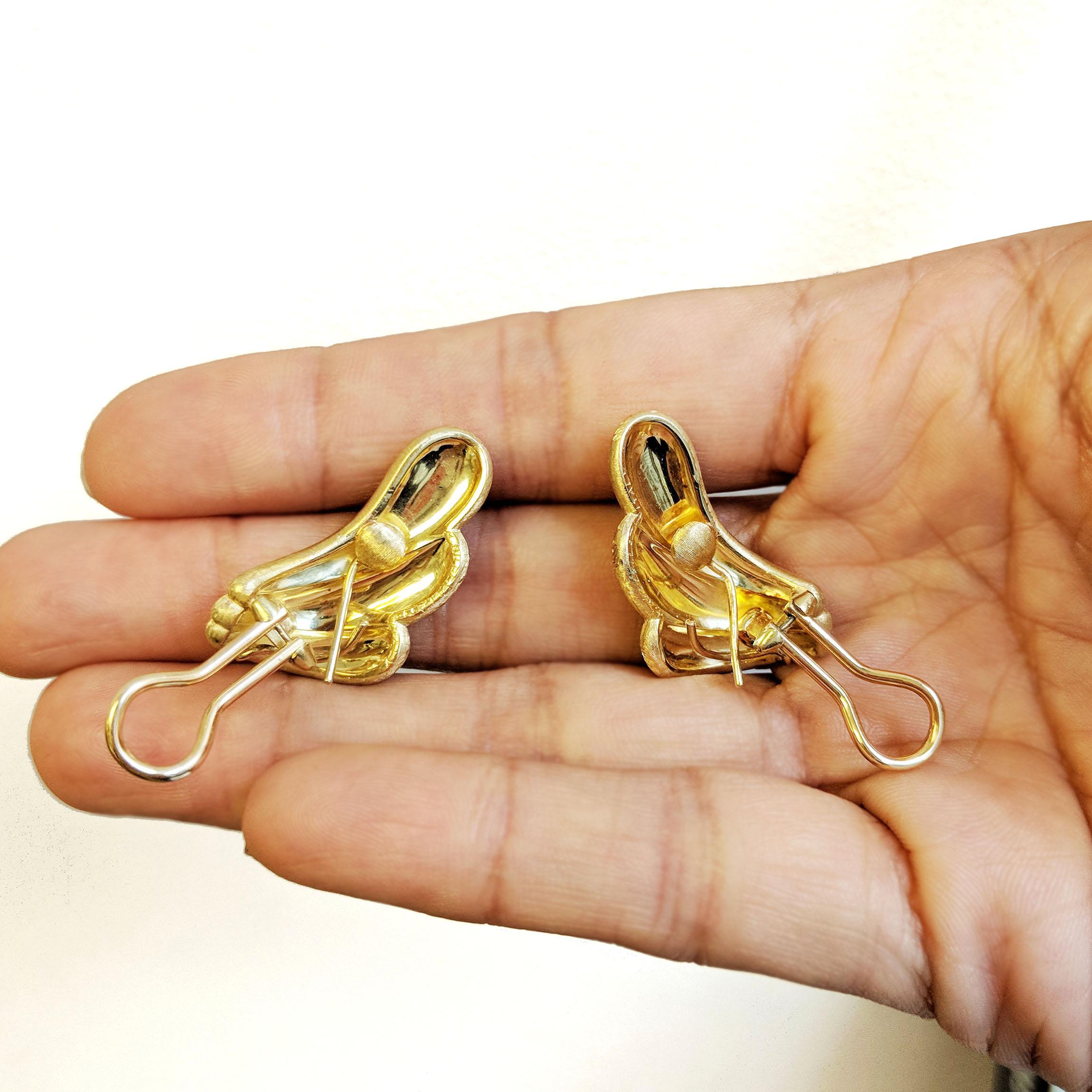 Women's or Men's Mario Buccellati Coral Diamond Yellow Gold Clip Earrings