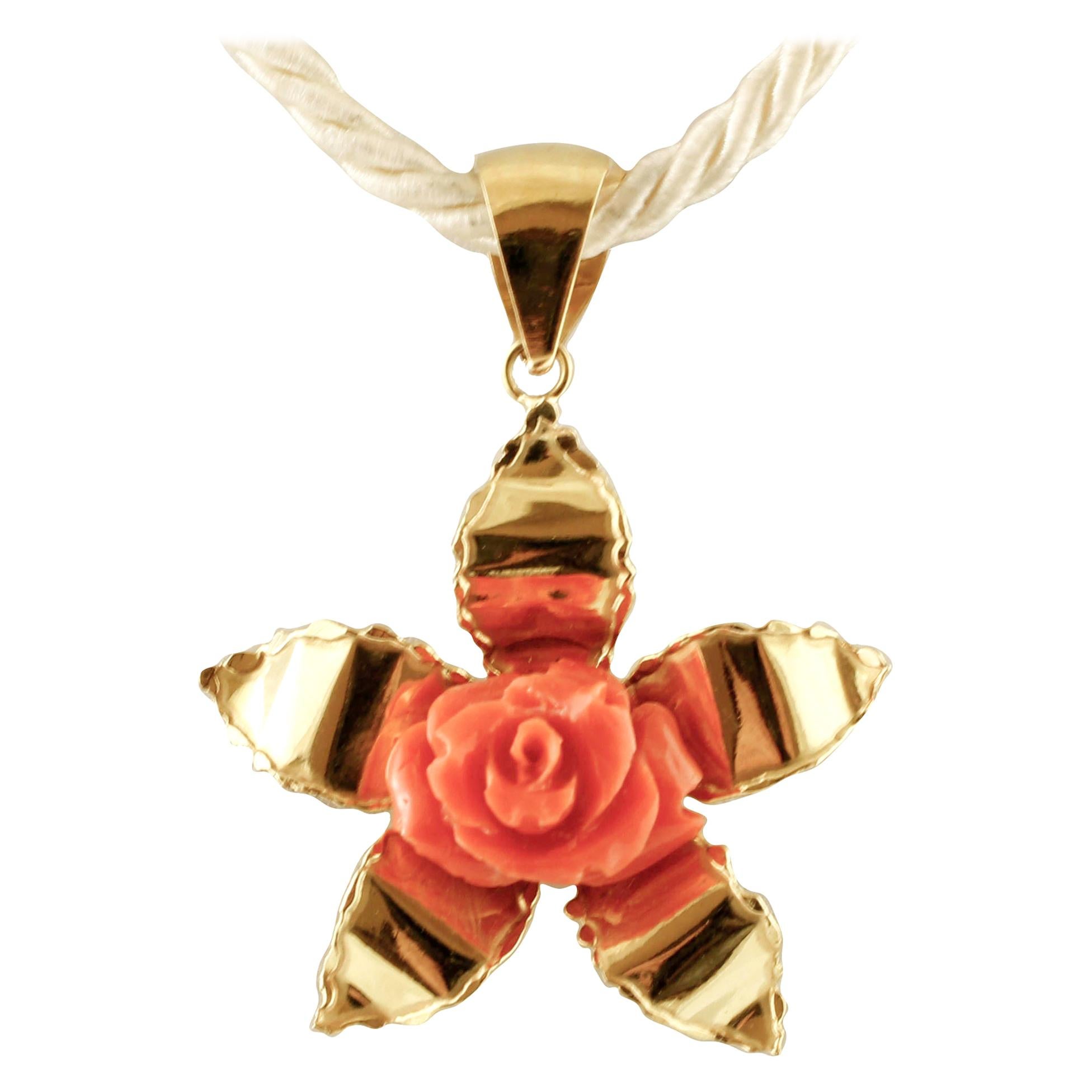 Red Coral Flower, 18 Karat Yellow Gold Flower Shape Pendant Retro Necklace For Sale