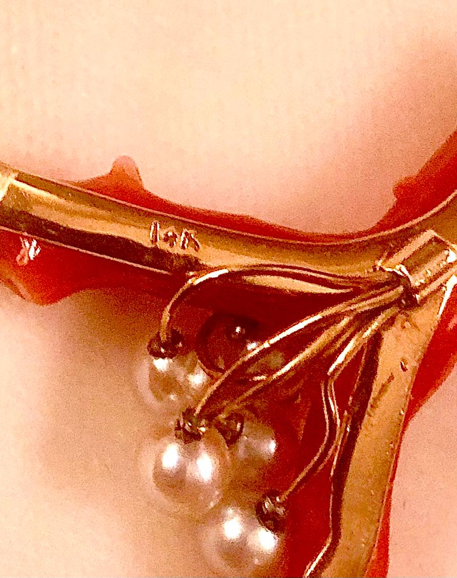 Bead Red coral, gold and pearl pendant For Sale