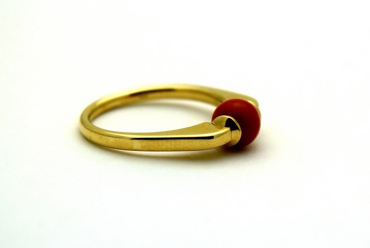 Bead Red coral modern ring 18KT gold undyed natural red coral For Sale