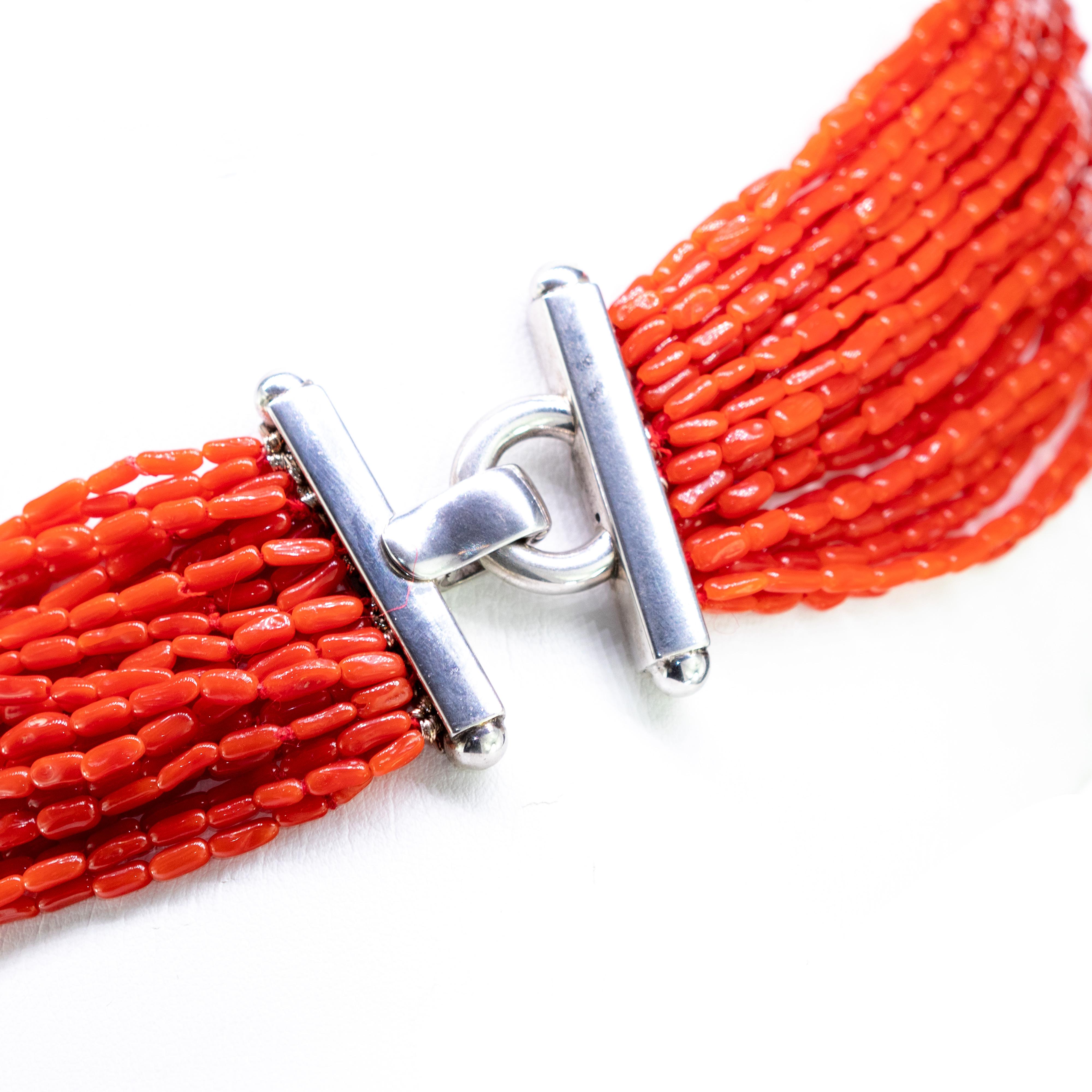 Collier de perles en corail, nacre et quartz, fait à la main en vente 3