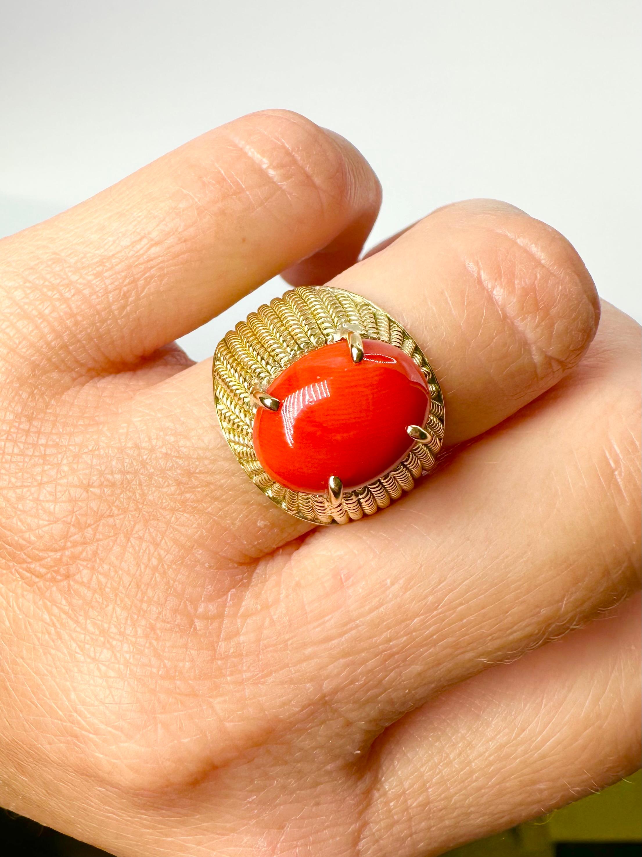 Roter Korallenring VERGANO Nachlass SELTEN FIND undyed maßgefertigt Ring mit großer Koralle 18KT für Damen oder Herren