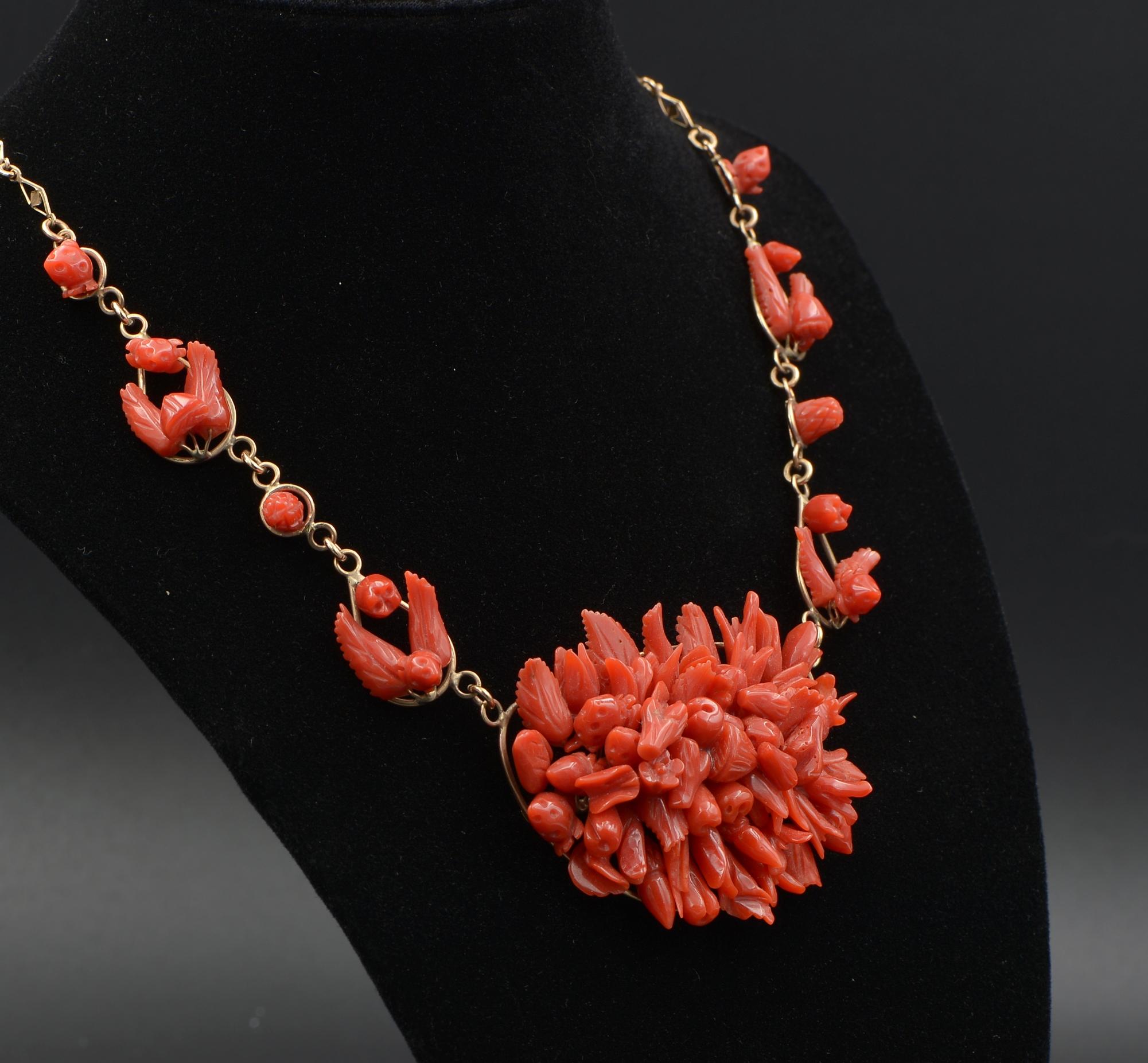Red Coral Tutti Frutti Necklace Solid 9 KT Rose Gold In Good Condition For Sale In Napoli, IT