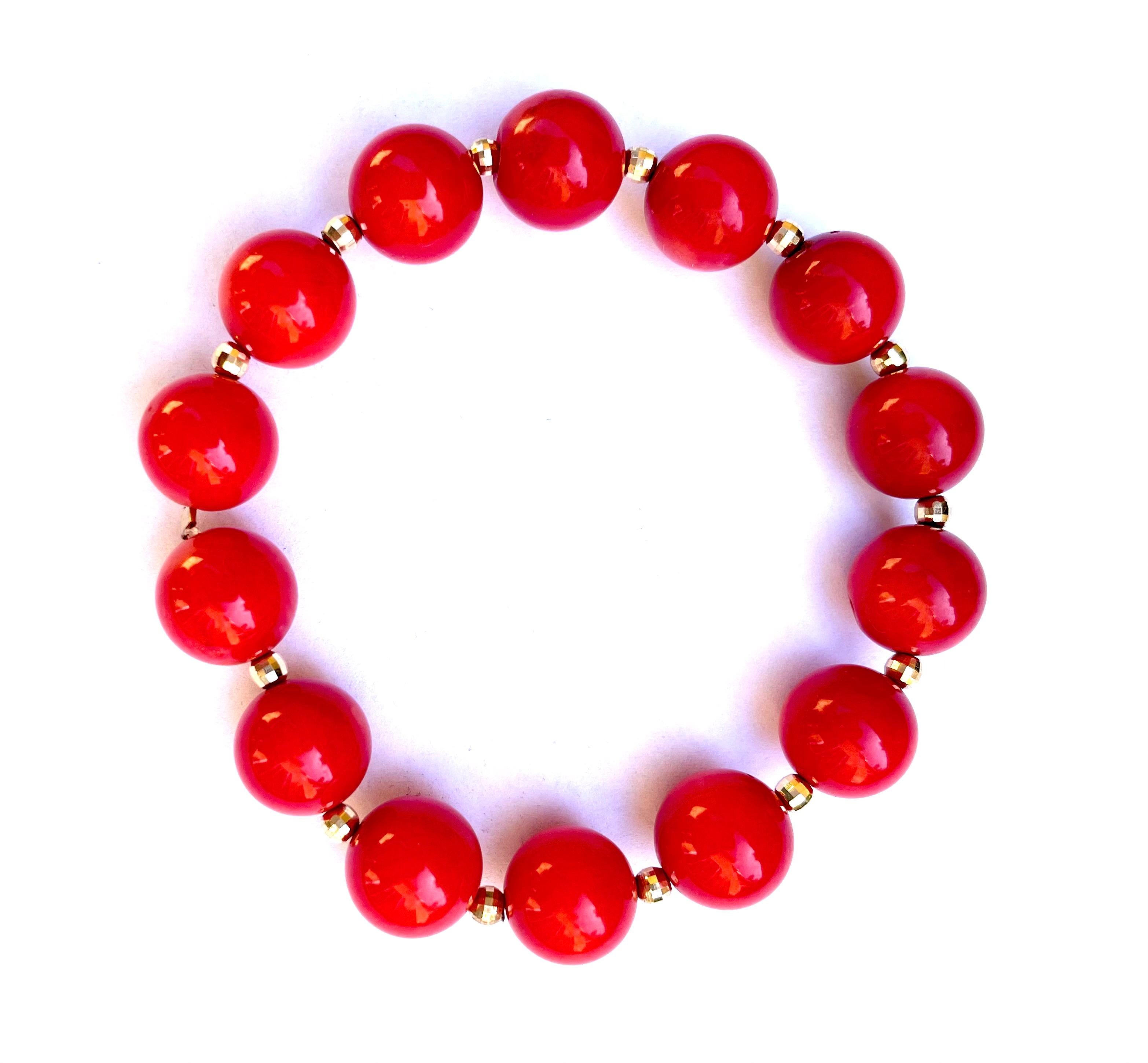 Red Coral with Yellow Gold Bracelet In New Condition In Laguna Beach, CA