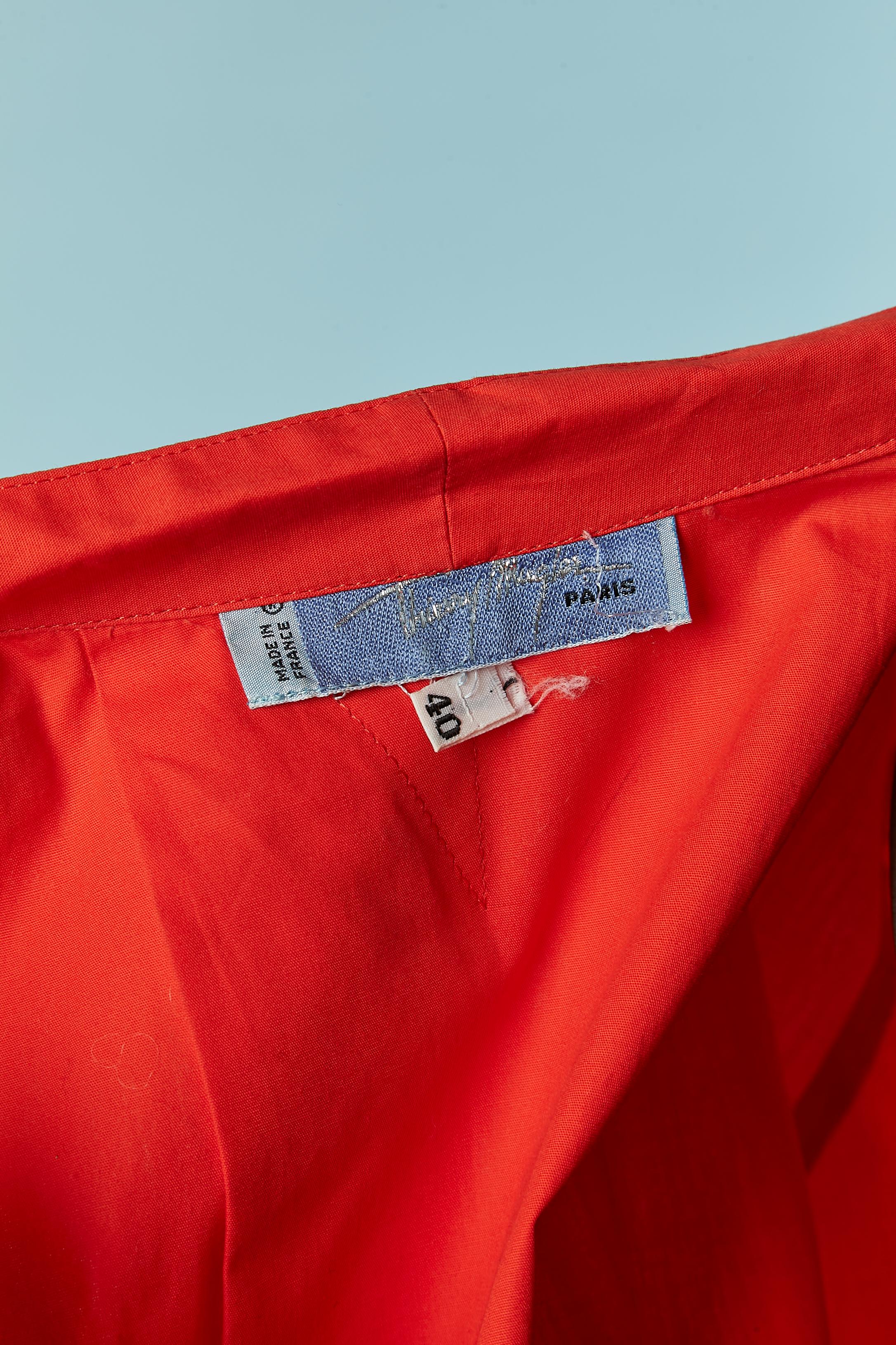 Robe en coton rouge avec appliqué de fleurs en tissu rouge Thierry Mugler en vente 3