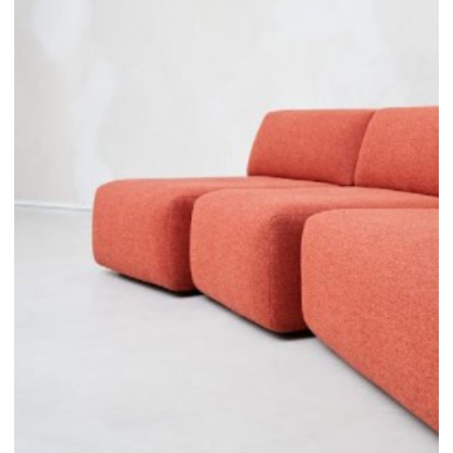 Rote Couch von Marc Dibeh (Libanesisch) im Angebot