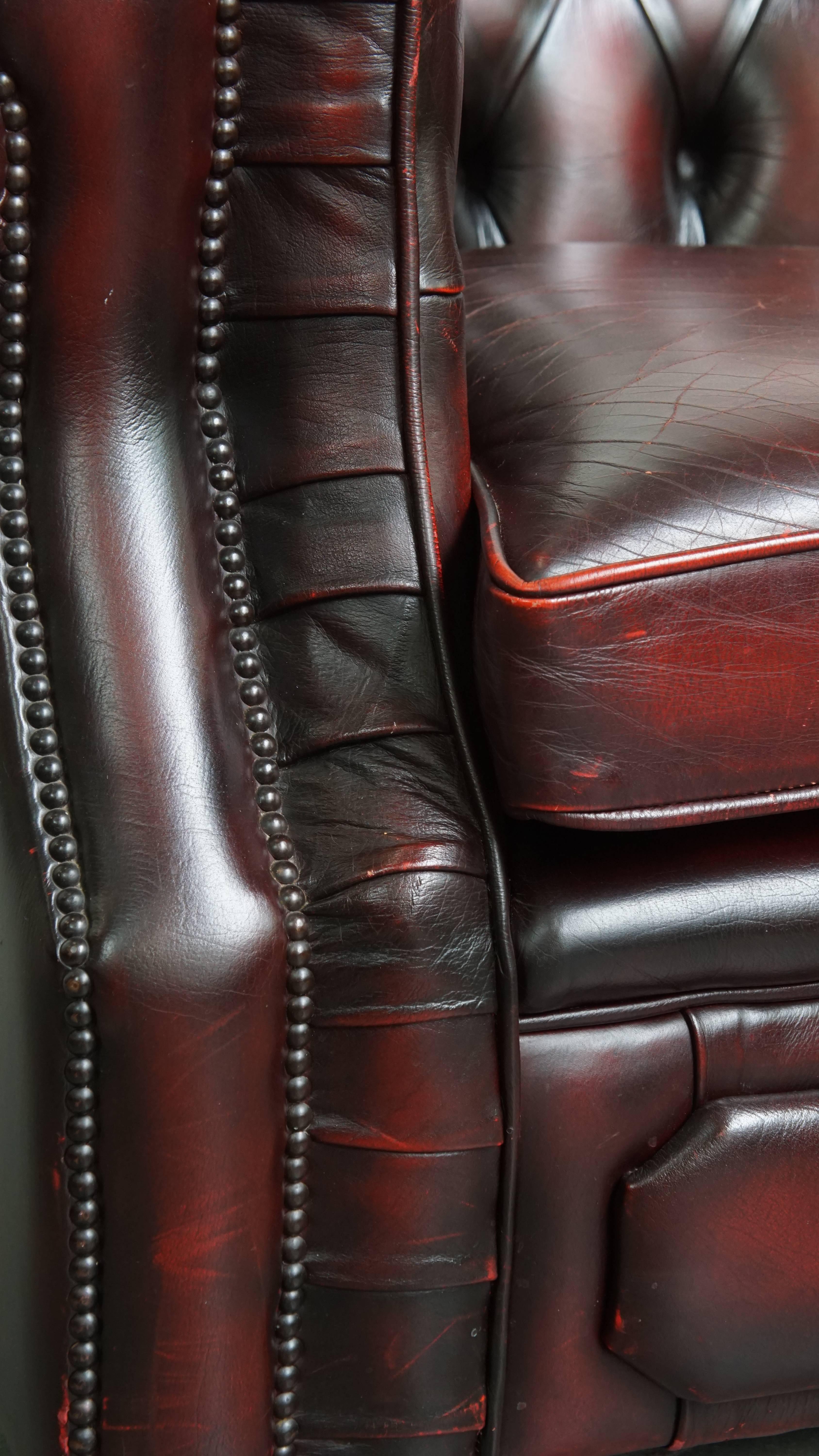 Sedia Club Chesterfield in pelle di vacchetta rossa in stile inglese in vendita 5