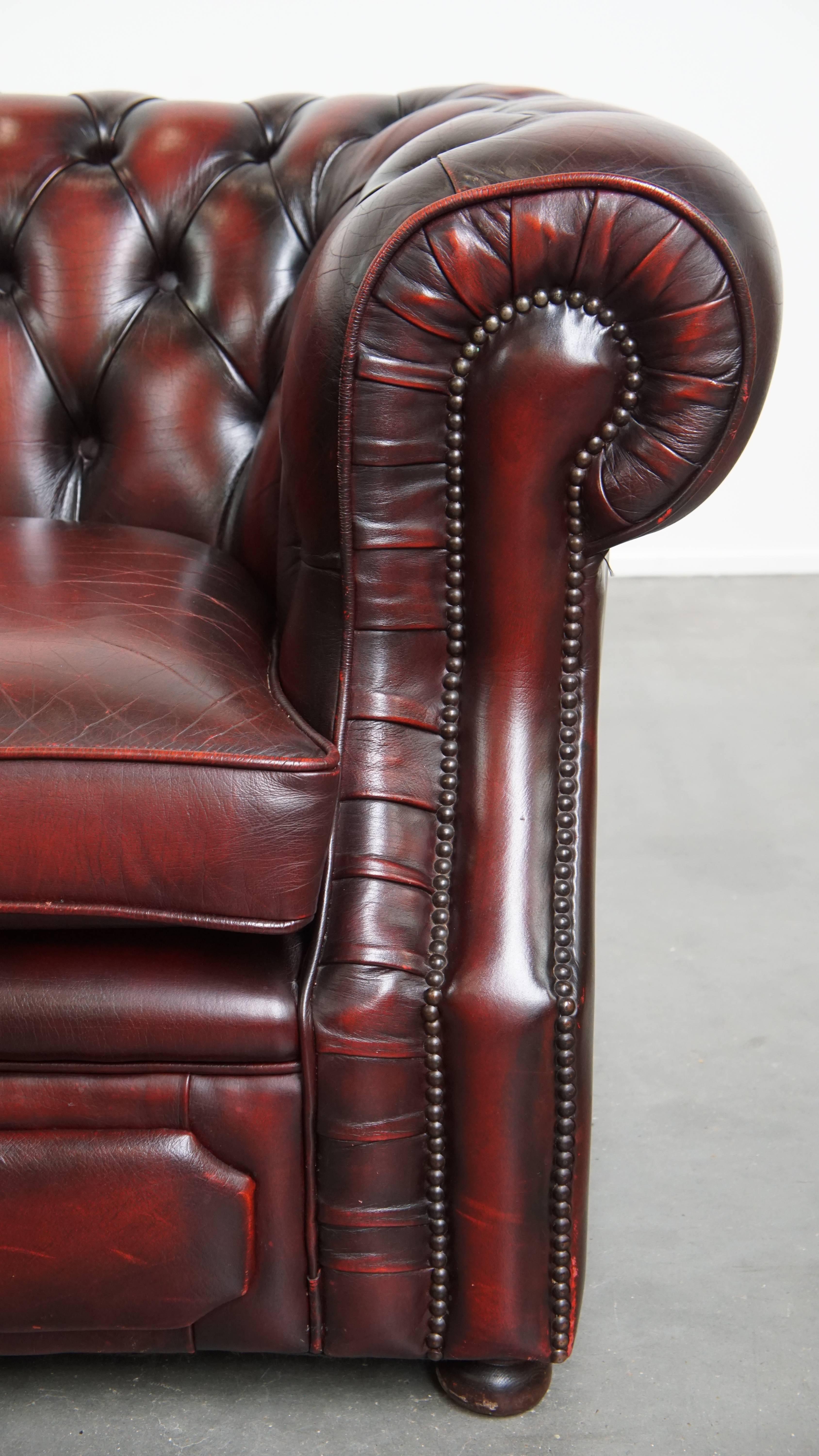 Sedia Club Chesterfield in pelle di vacchetta rossa in stile inglese in vendita 3