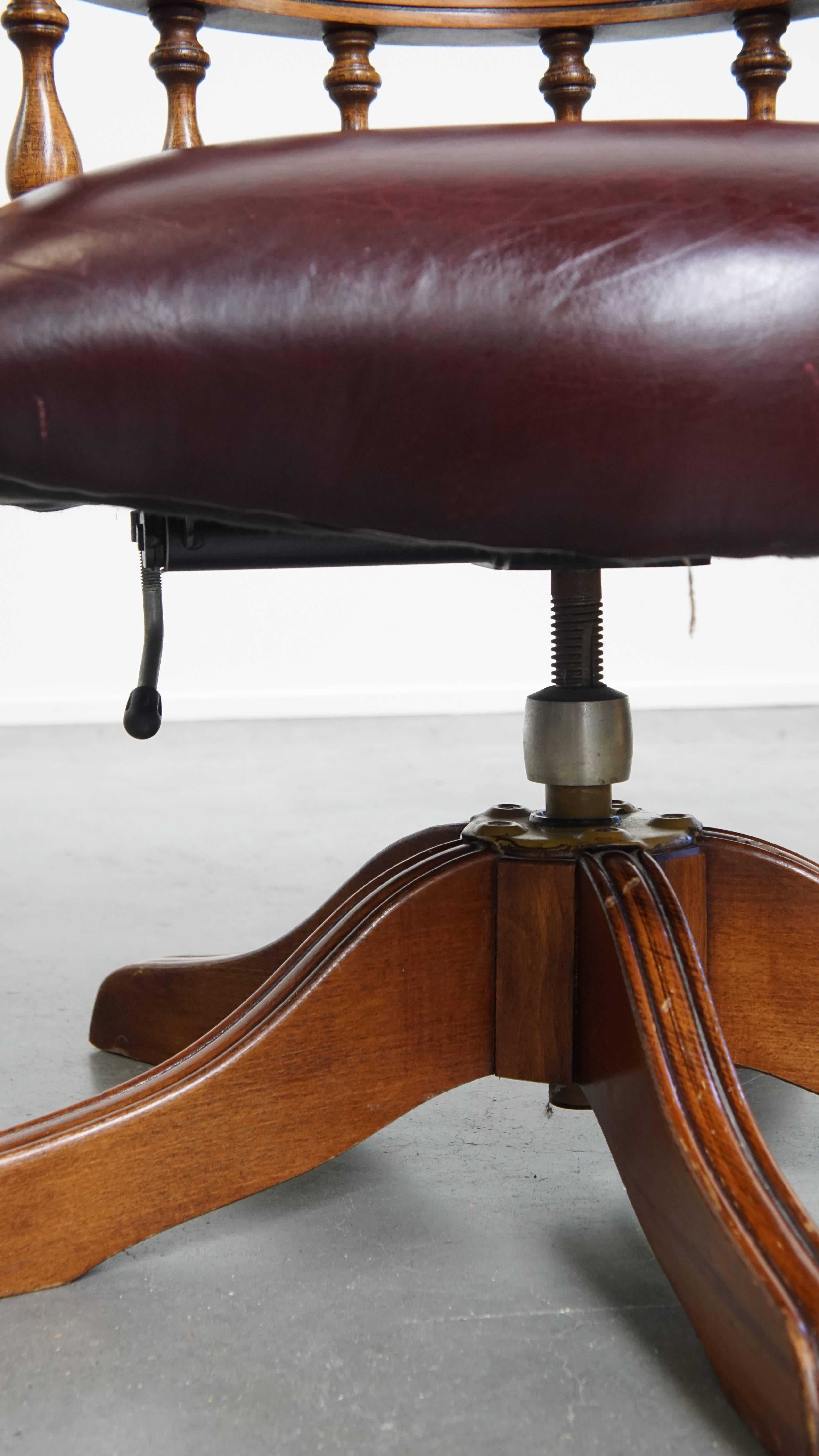 Sedia da ufficio Chesterfield in pelle di vacchetta rossa in stile inglese in vendita 4