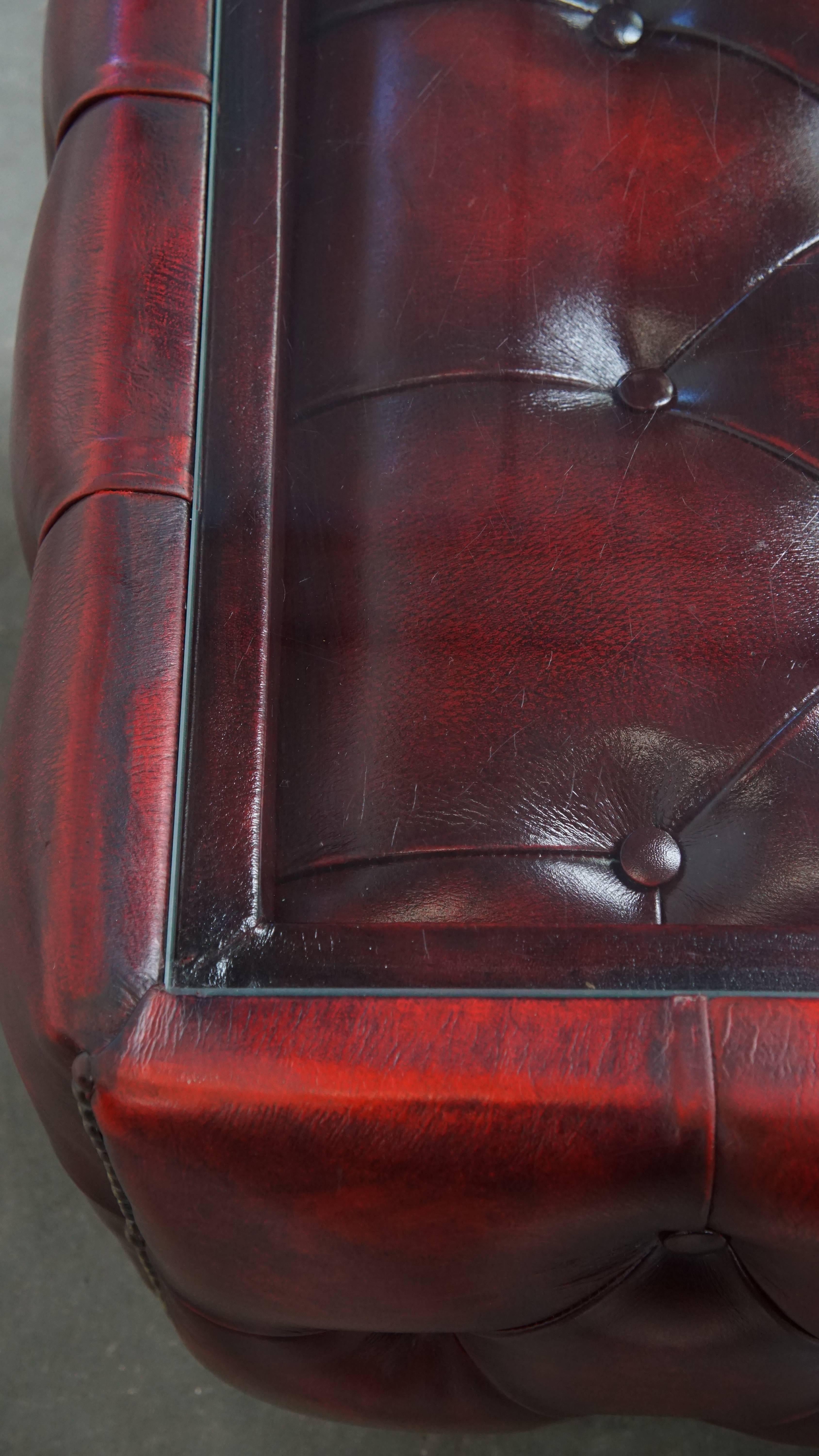 Red Cowhide Leather Chesterfield Side/Coffee Table with Glass Top For Sale 5