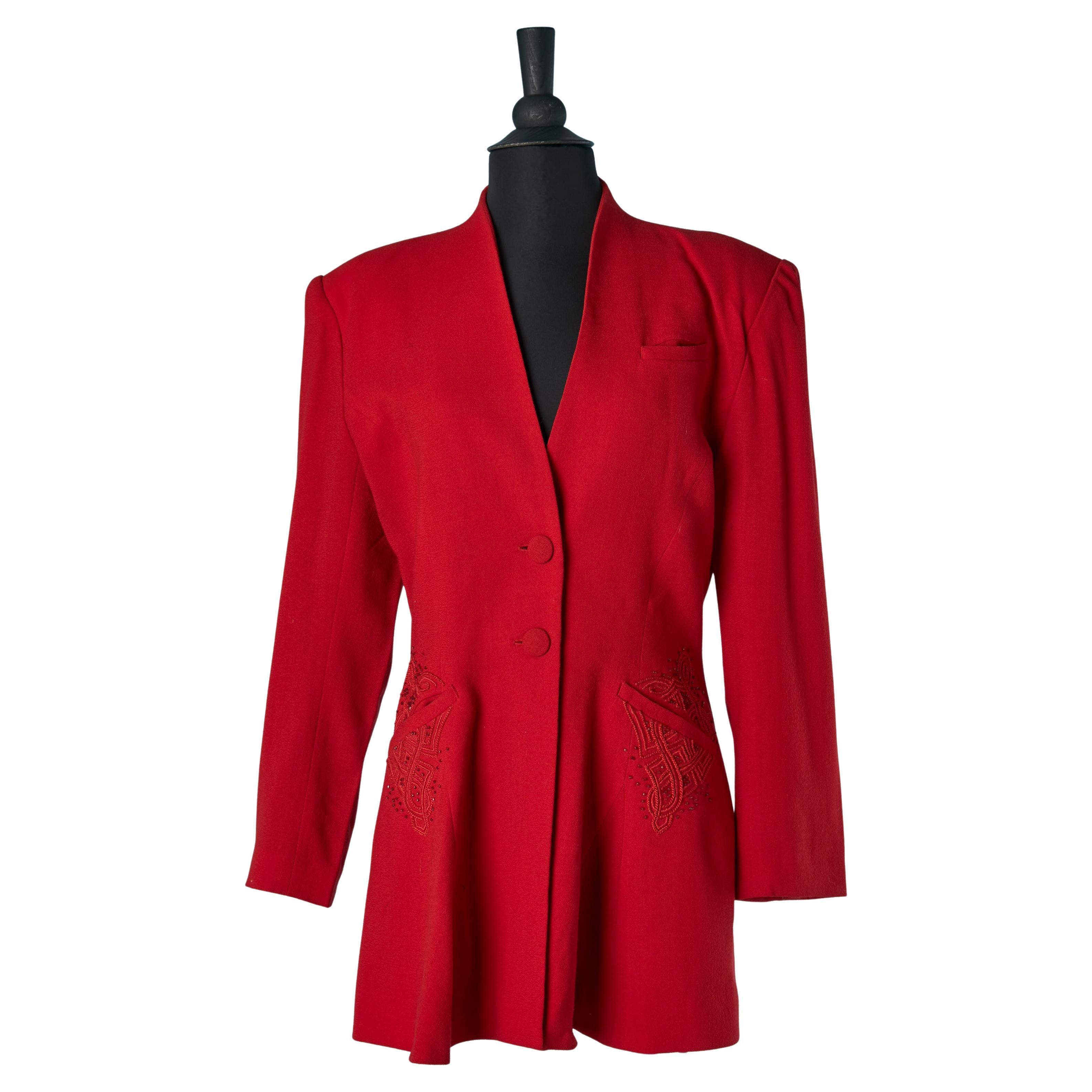 Giacca lunga monopetto in crêpe rossa con ricami Emmanuelle Khanh