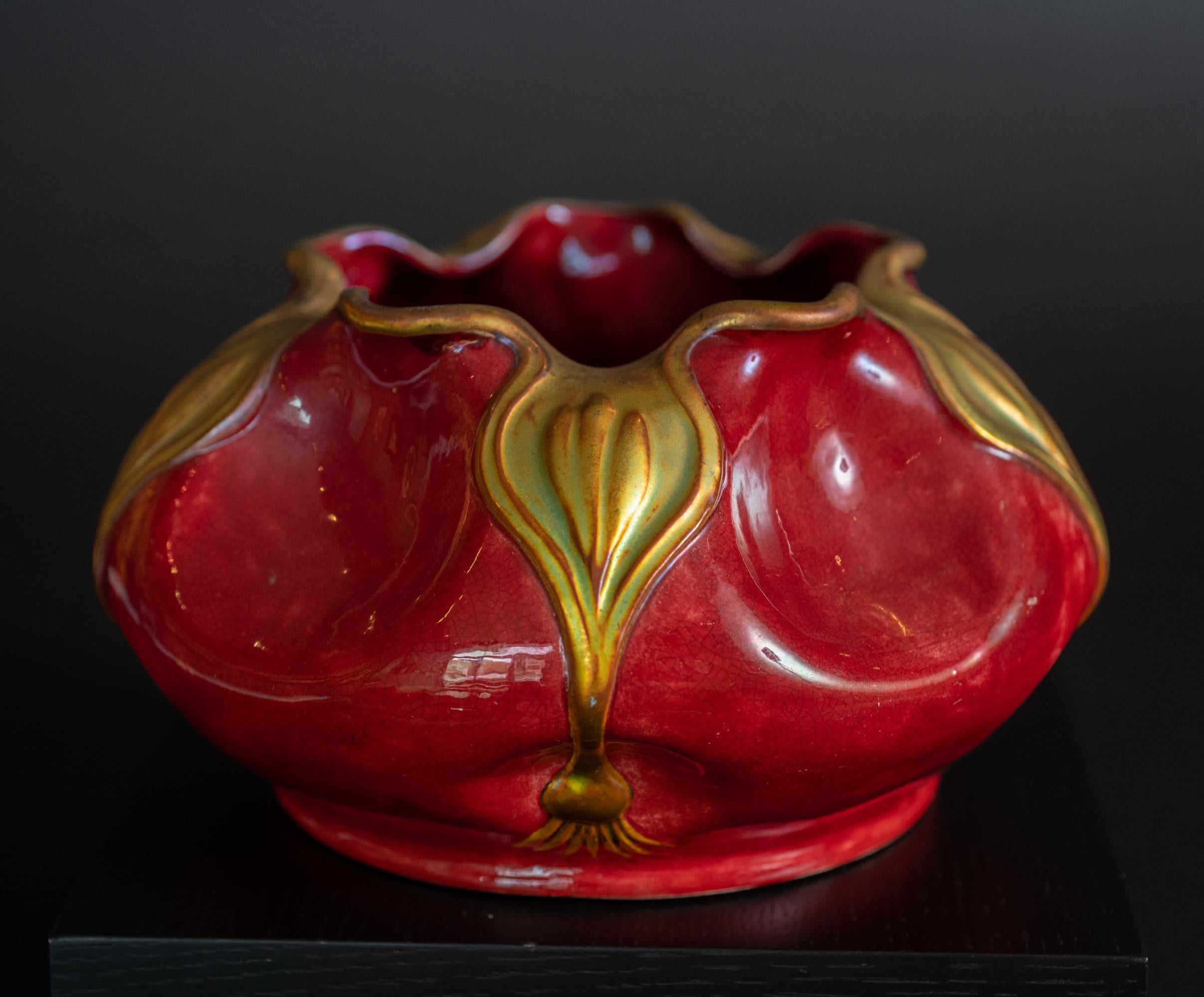 Hungarian Art Nouveau Red Crocus Vase by Vinsce Wartha for Zsolnay Porcelánmanufaktúra Zrt For Sale