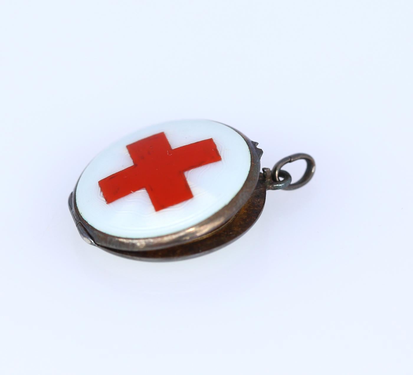 Red Cross Enamel Pendant Original Box, 1920 For Sale 1