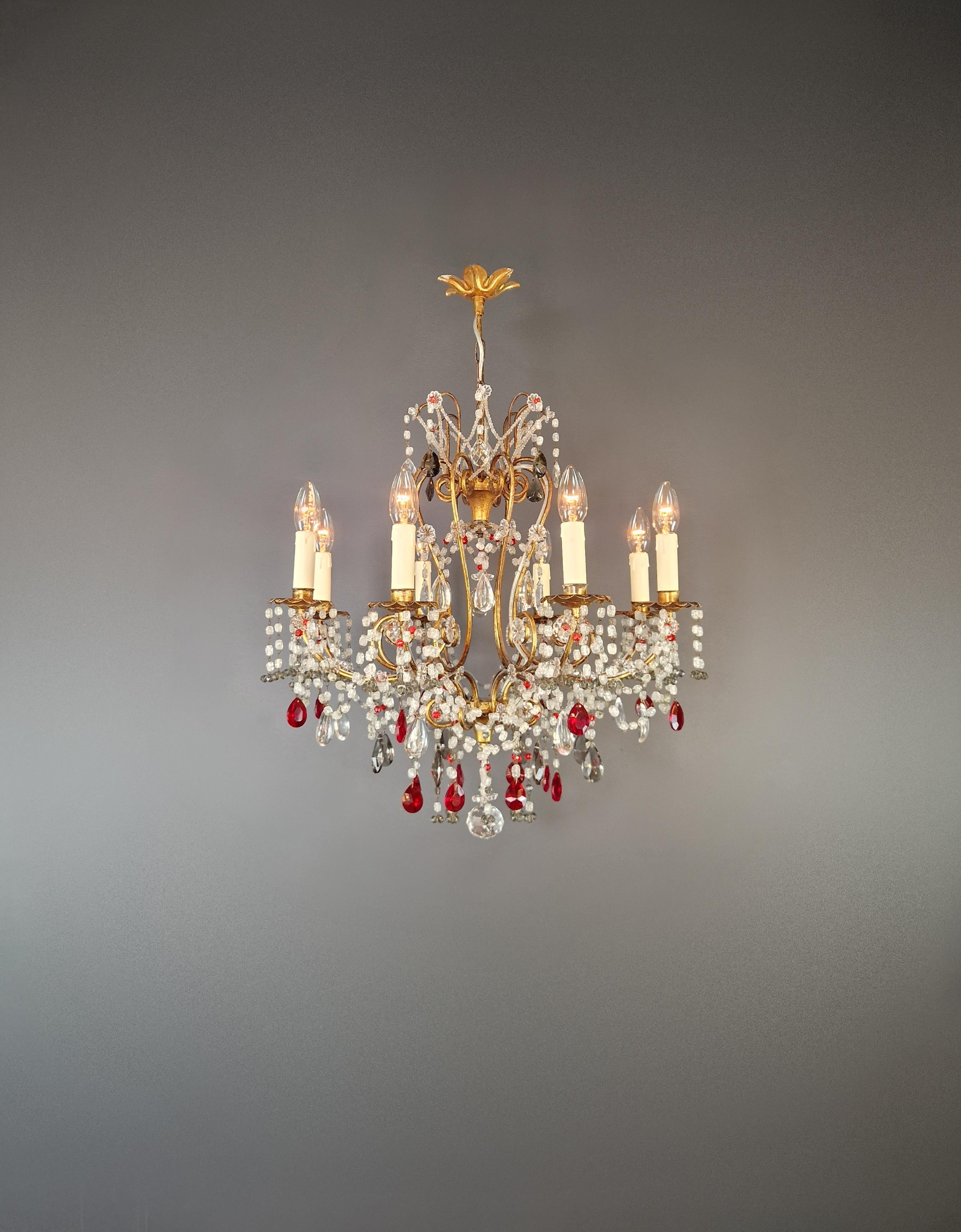 Italiano Lampadario di cristallo rosso Lampada da soffitto in ottone antico Lustro Art Nouveau con perline in vendita