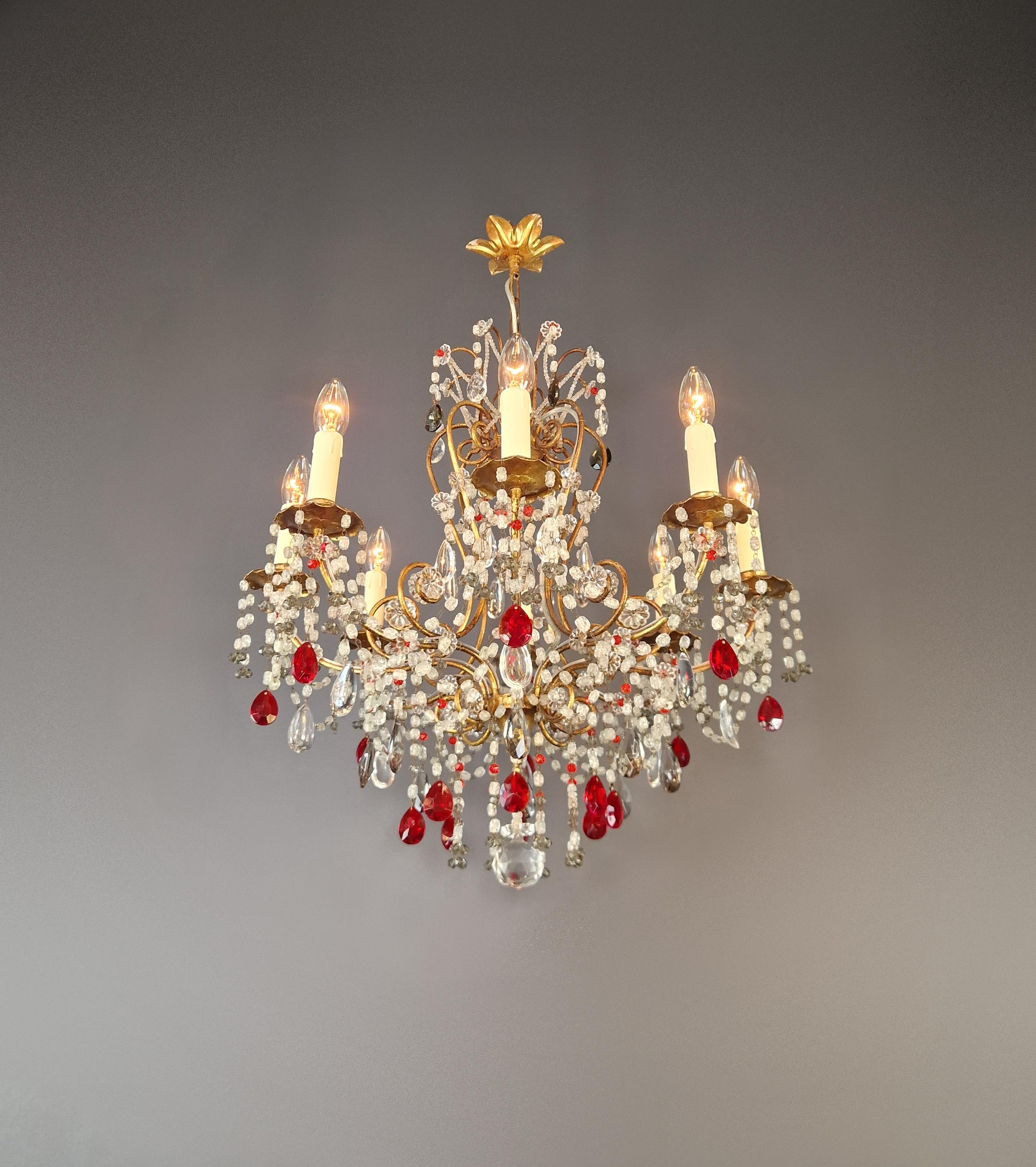 Lampadario di cristallo rosso Lampada da soffitto in ottone antico Lustro Art Nouveau con perline In condizioni buone in vendita a Berlin, DE
